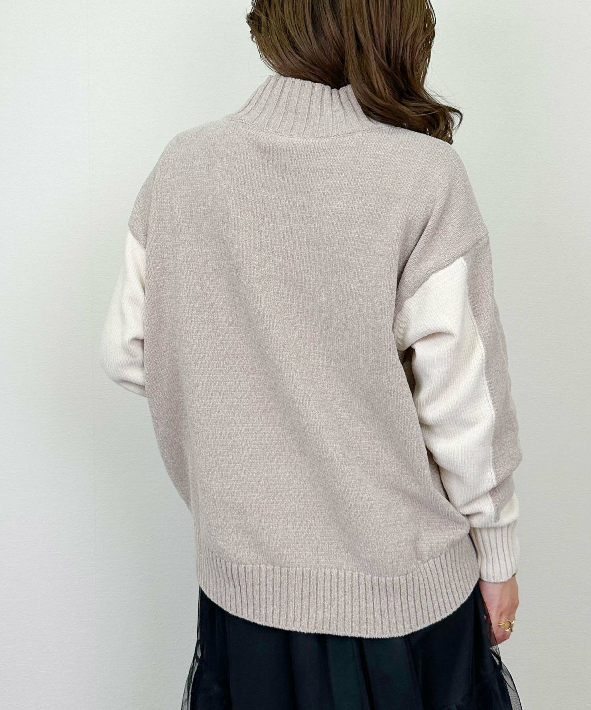 model：H164　着用サイズ：M　アイボリー