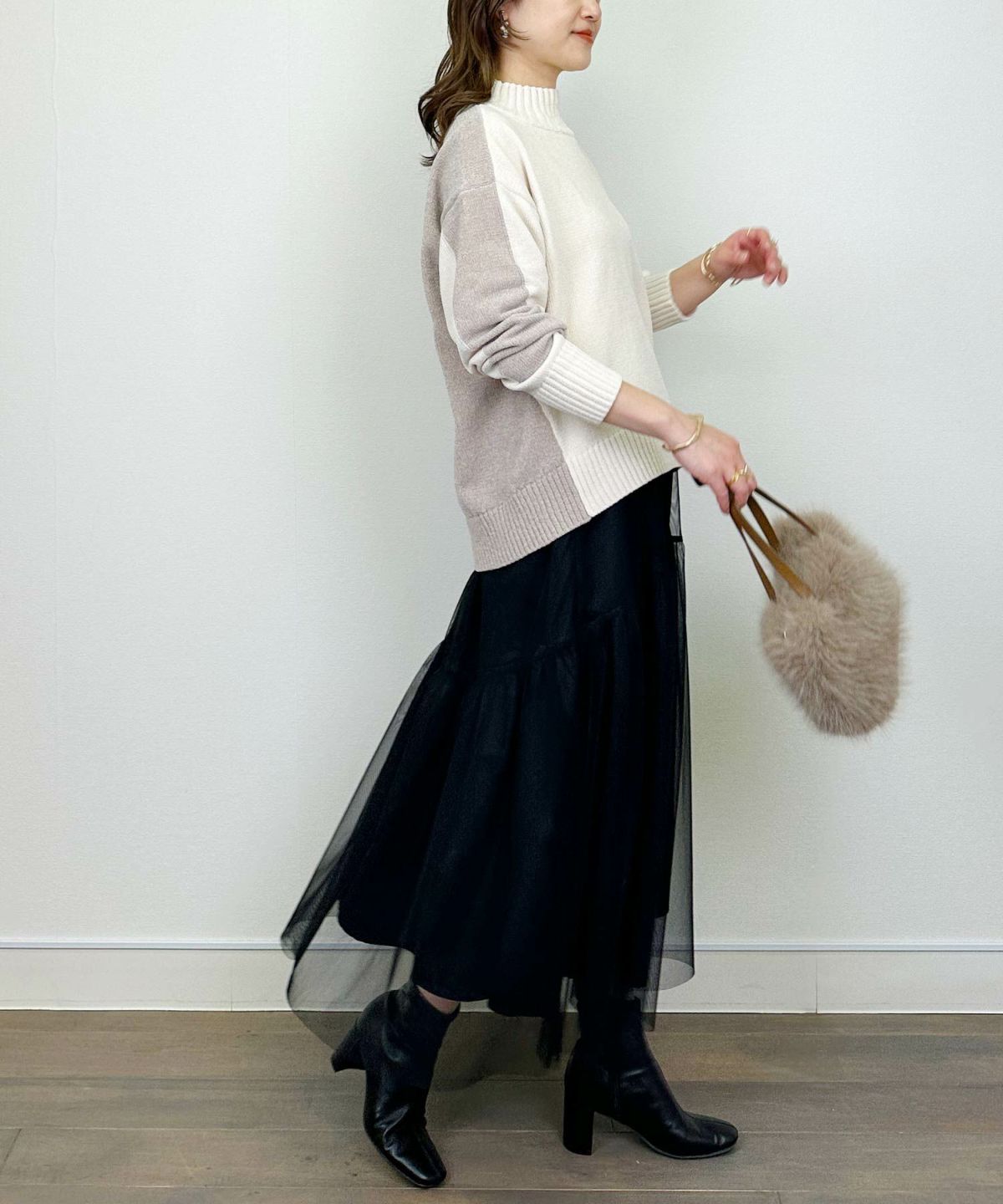 model：H164　着用サイズ：M　アイボリー