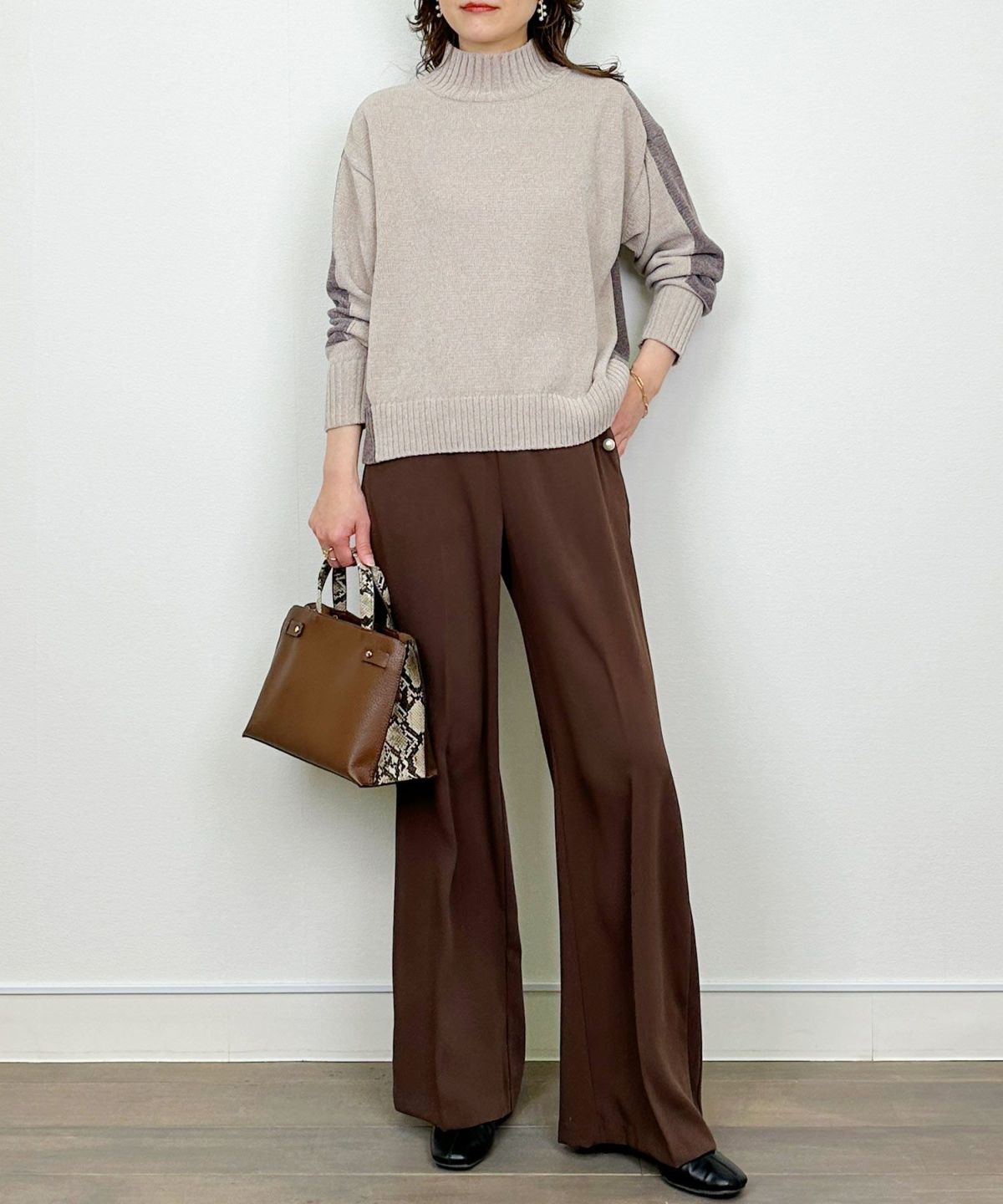 model：H164　着用サイズ：M　ベージュ