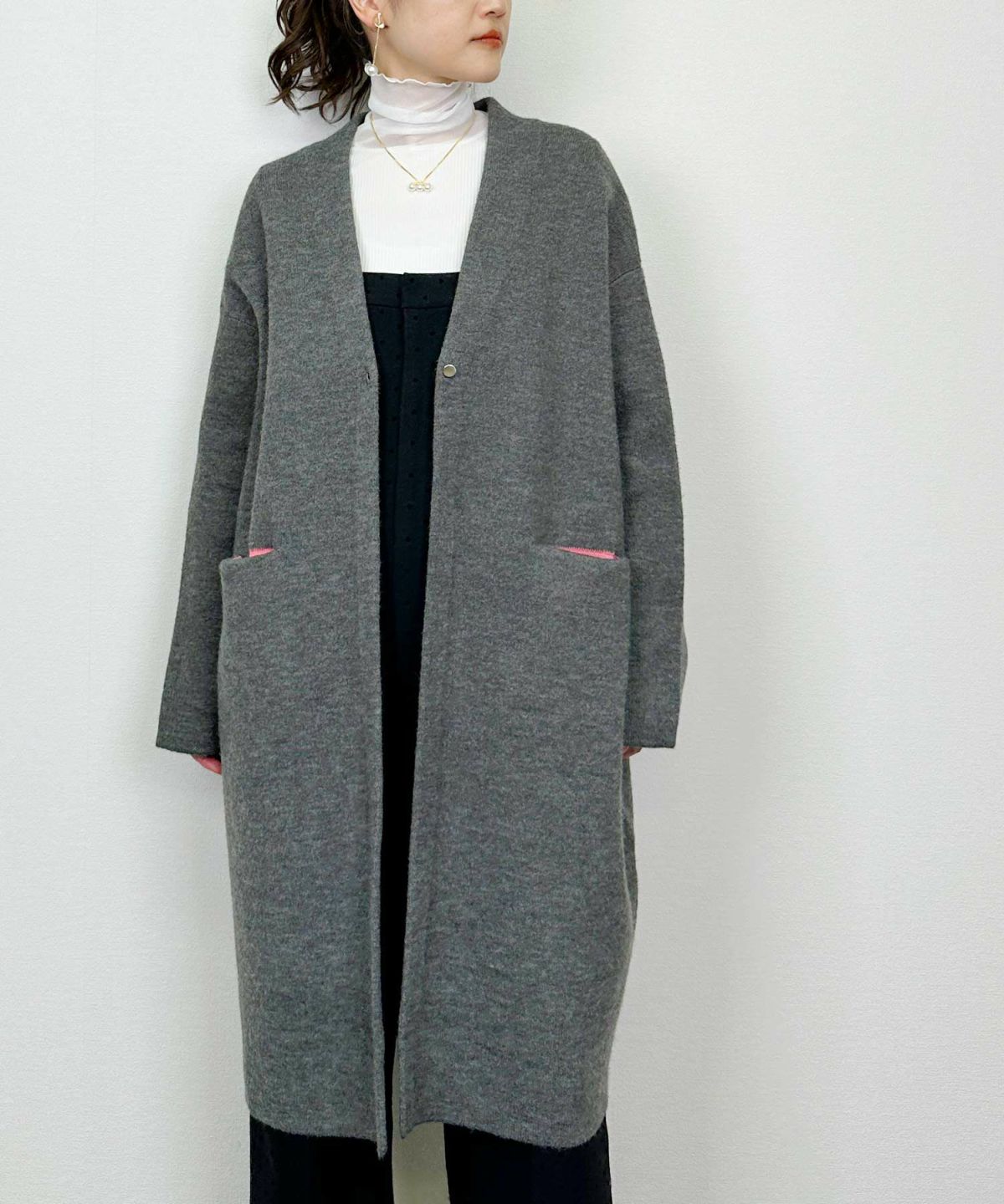 model：H164　着用サイズ：M　チャコールグレー