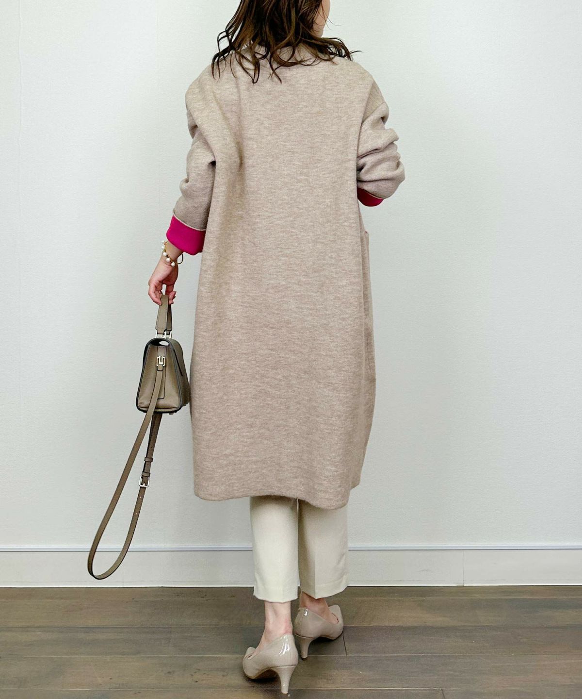 model：H164　着用サイズ：M　ベージュ