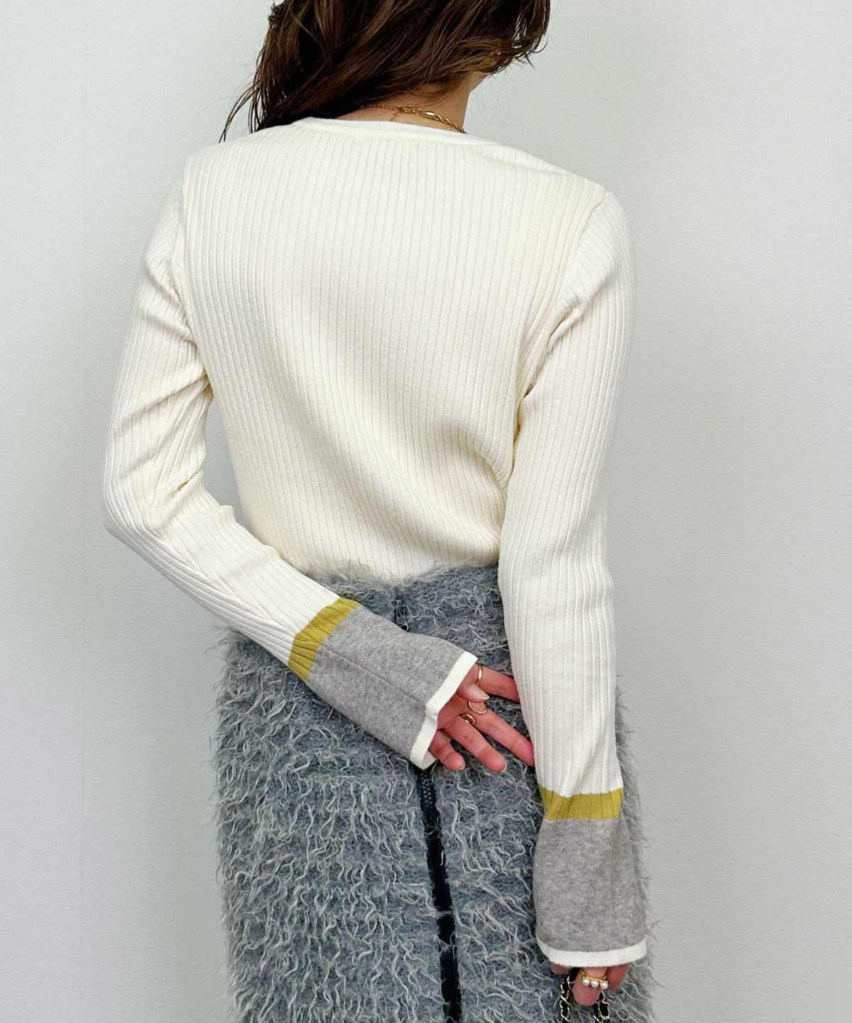 model：H164　着用サイズ：M　アイボリー