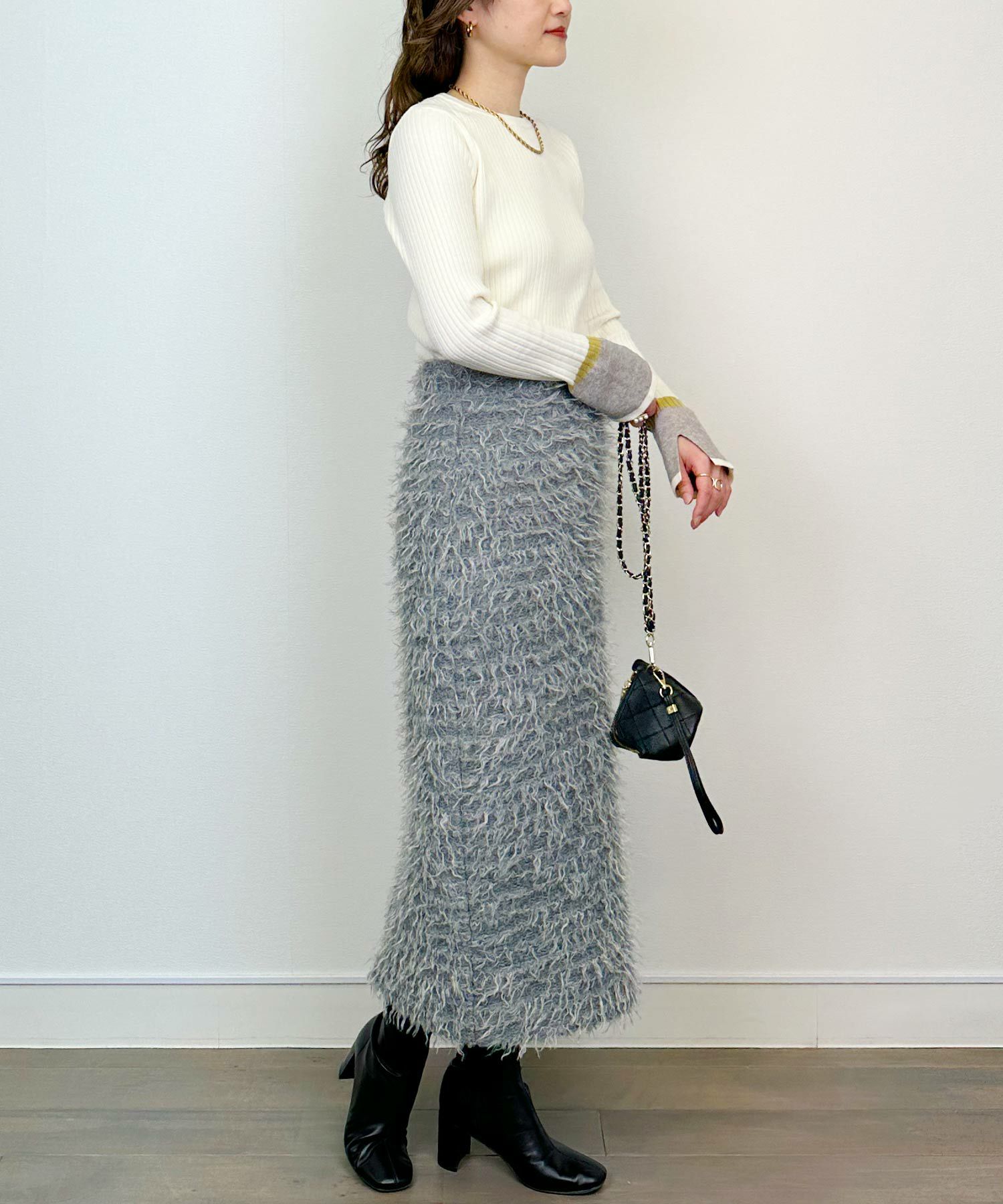 model：H164　着用サイズ：M　アイボリー