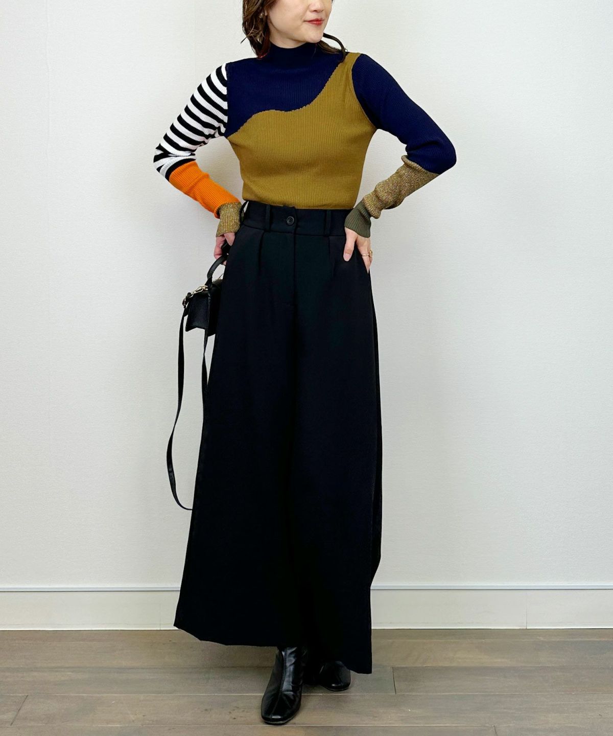 model：H164　着用サイズ：M　レッド