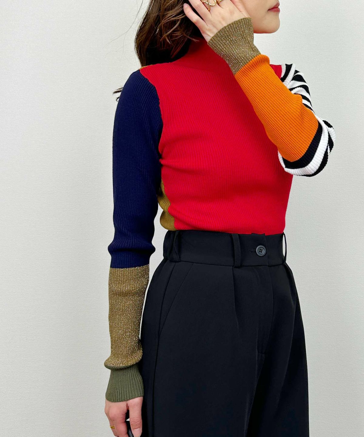 model：H164　着用サイズ：M　レッド