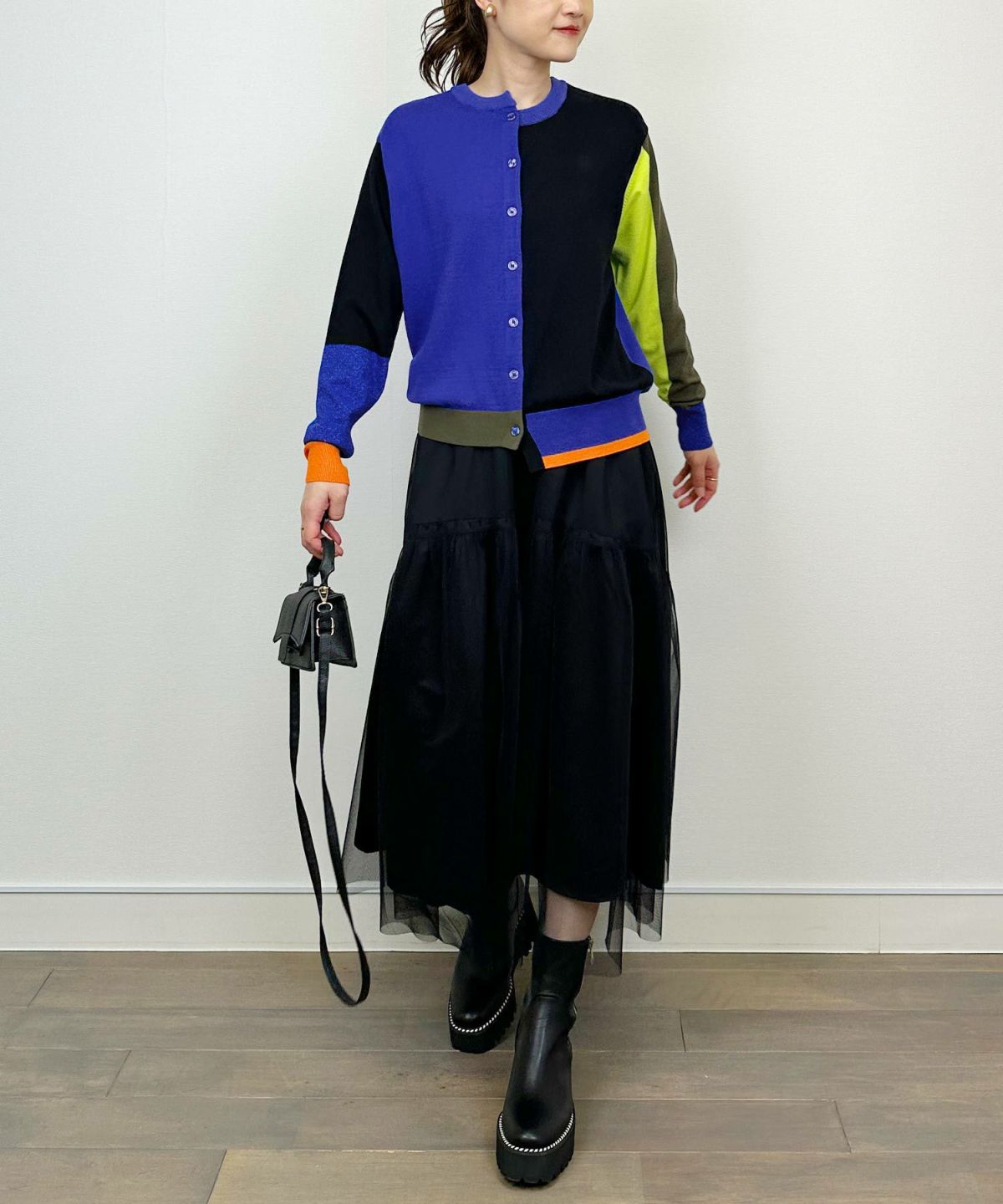 model：H164　着用サイズ：M　ブルー