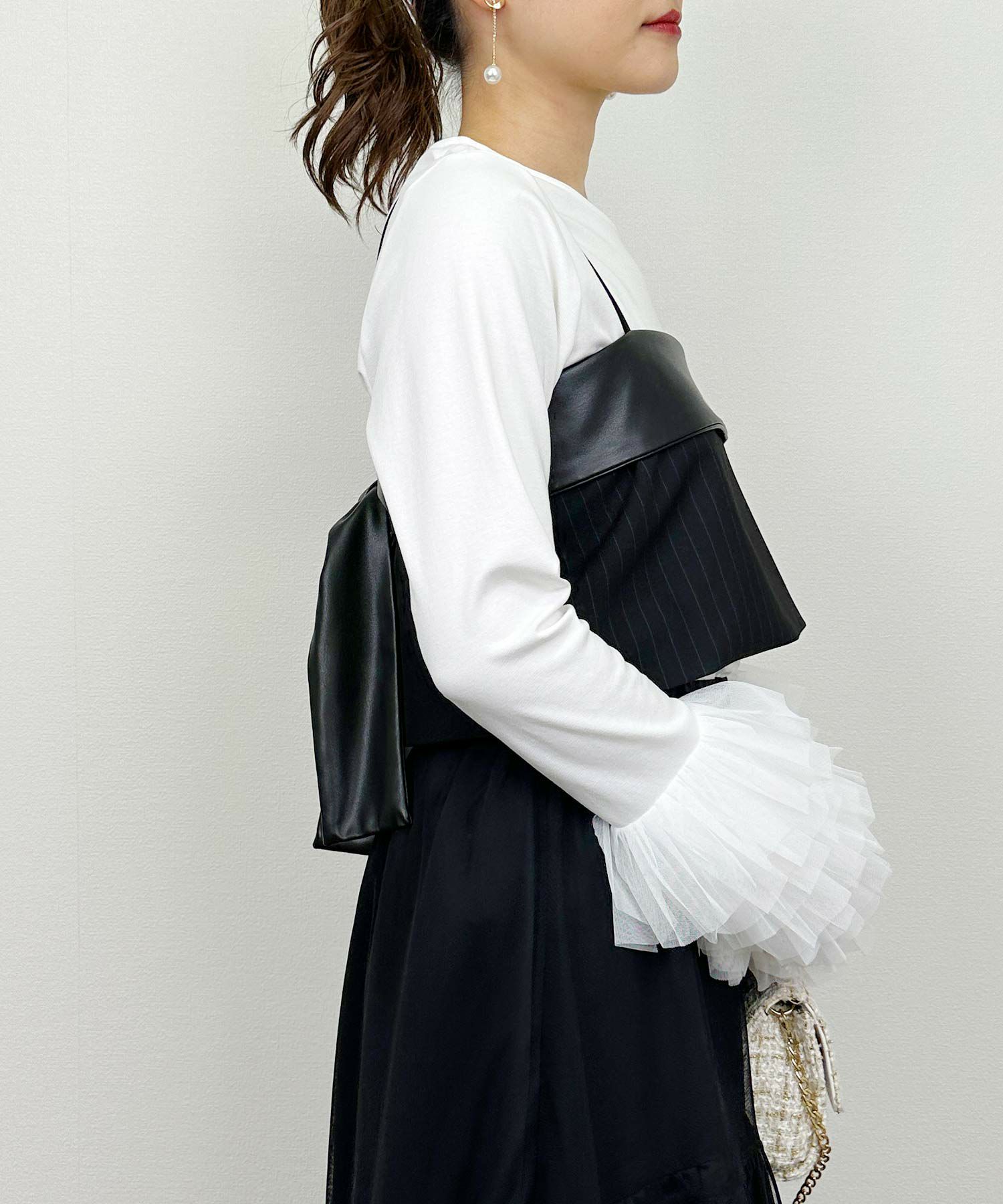model：H164　着用サイズ：M　ブラック(ビスチェ)