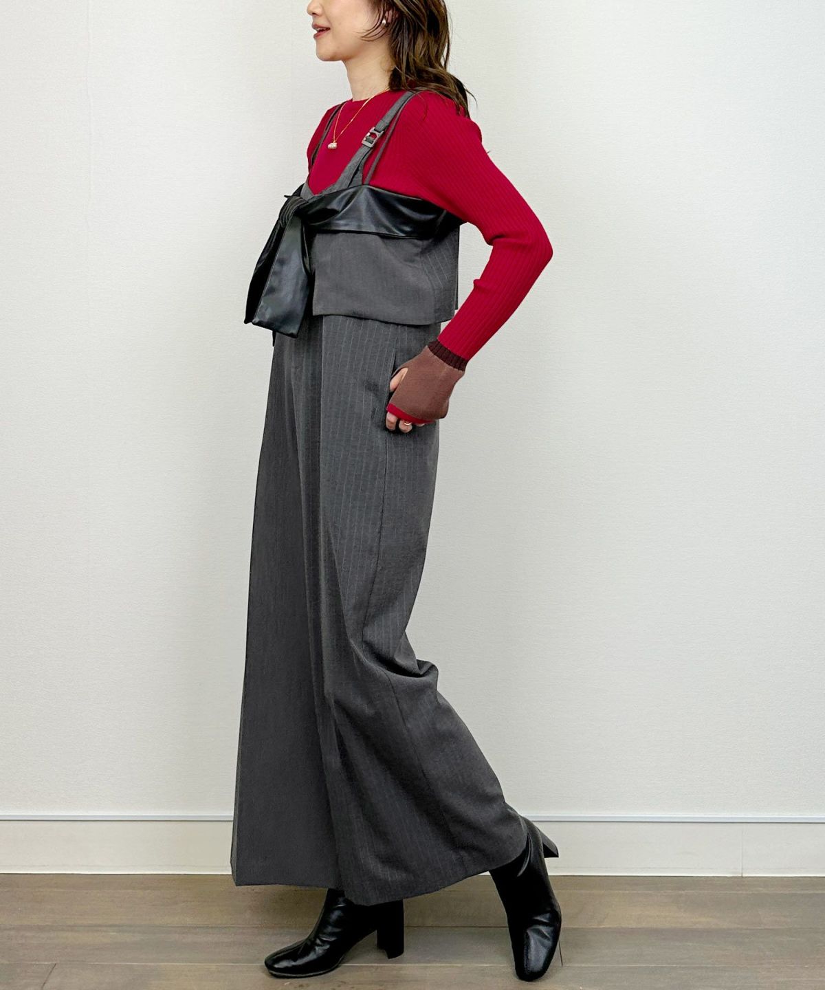 model：H164　着用サイズ：M　チャコールグレー