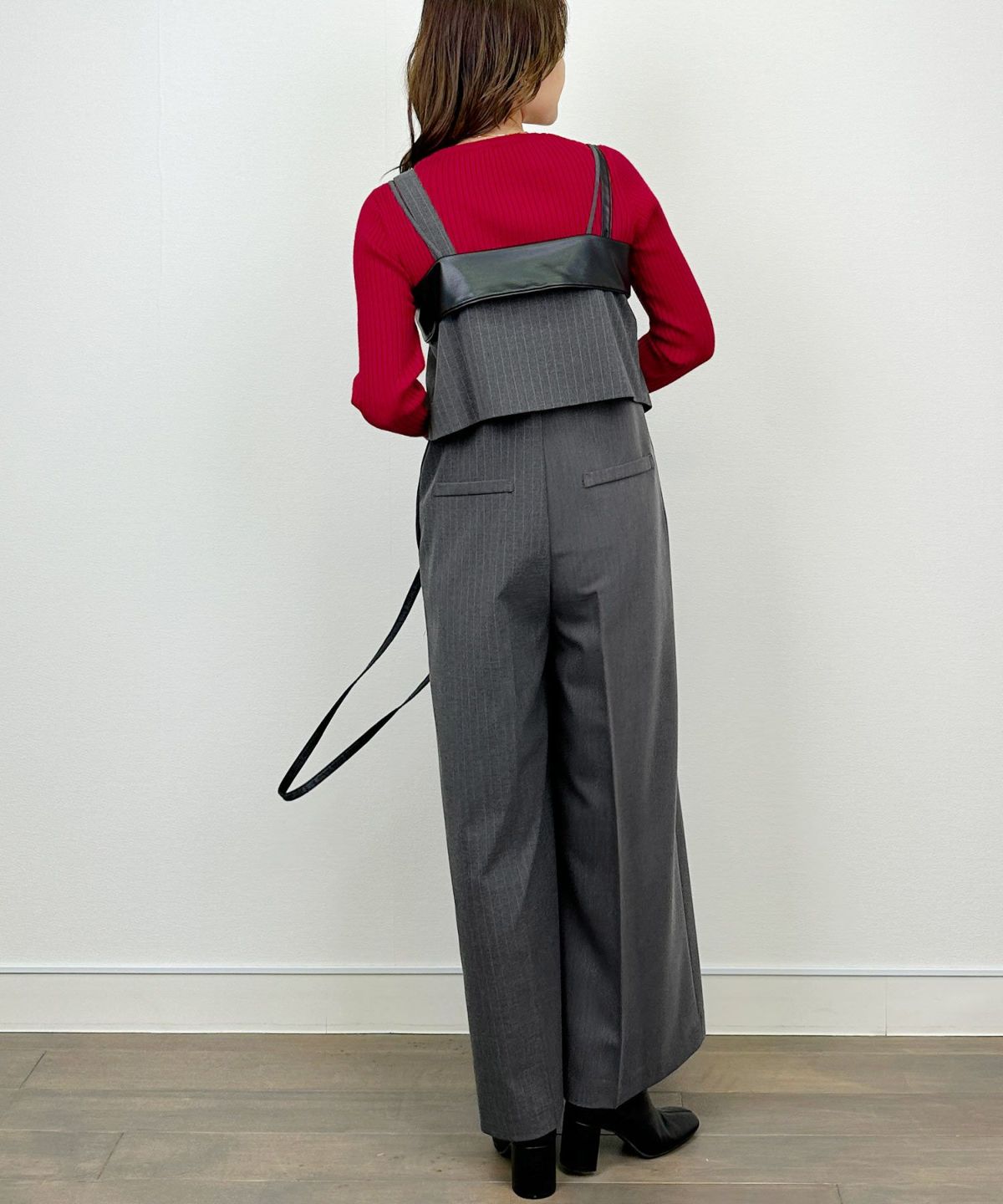 model：H164　着用サイズ：M　チャコールグレー