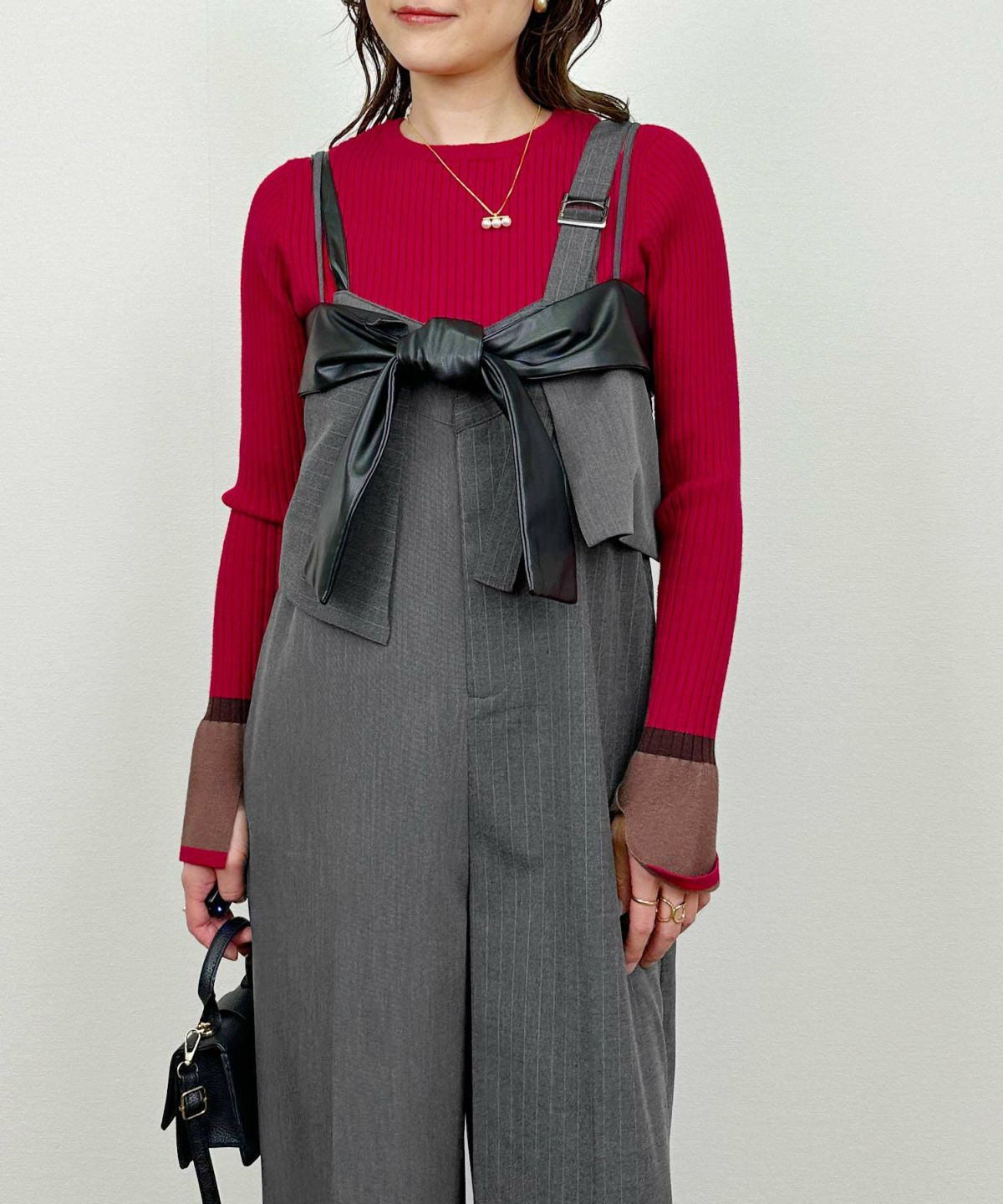 model：H164　着用サイズ：M　チャコールグレー