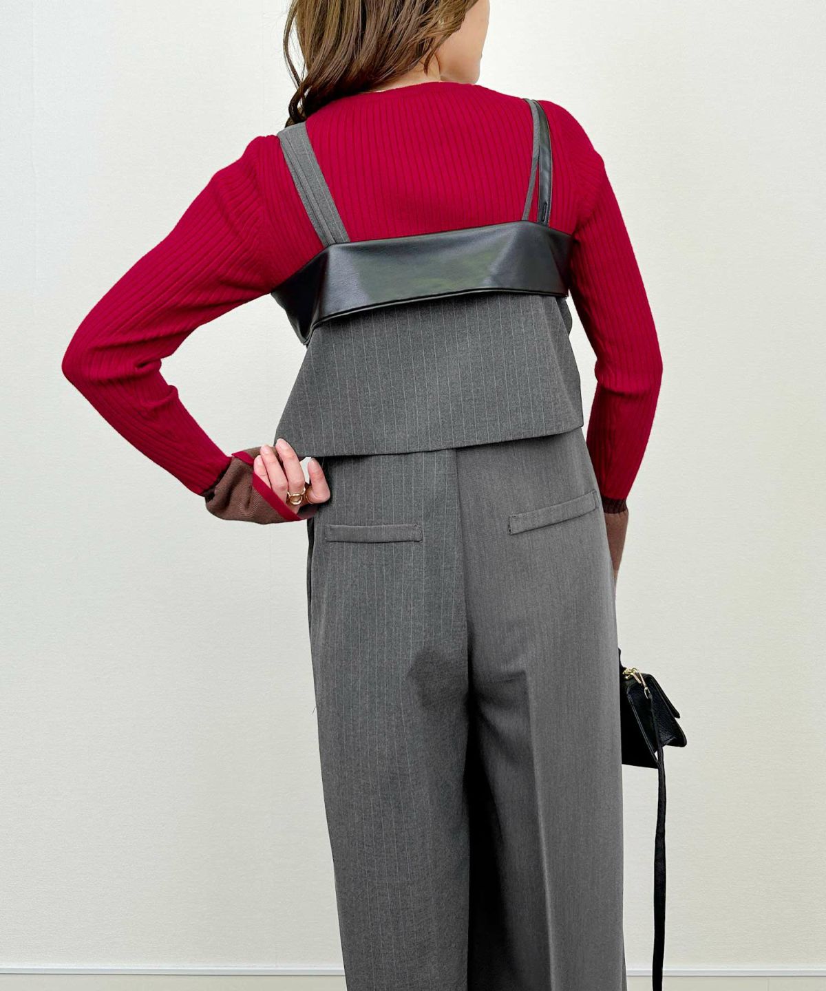 model：H164　着用サイズ：M　チャコールグレー