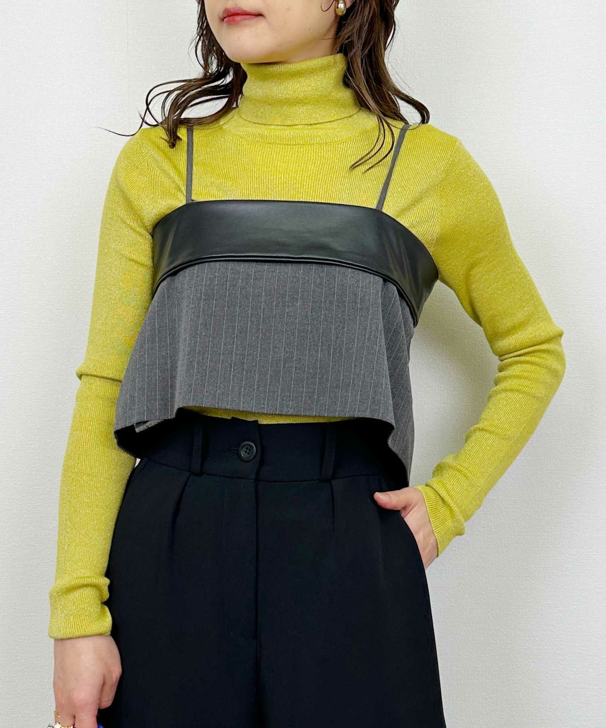 model：H164　着用サイズ：M　チャコールグレー(ビスチェ)