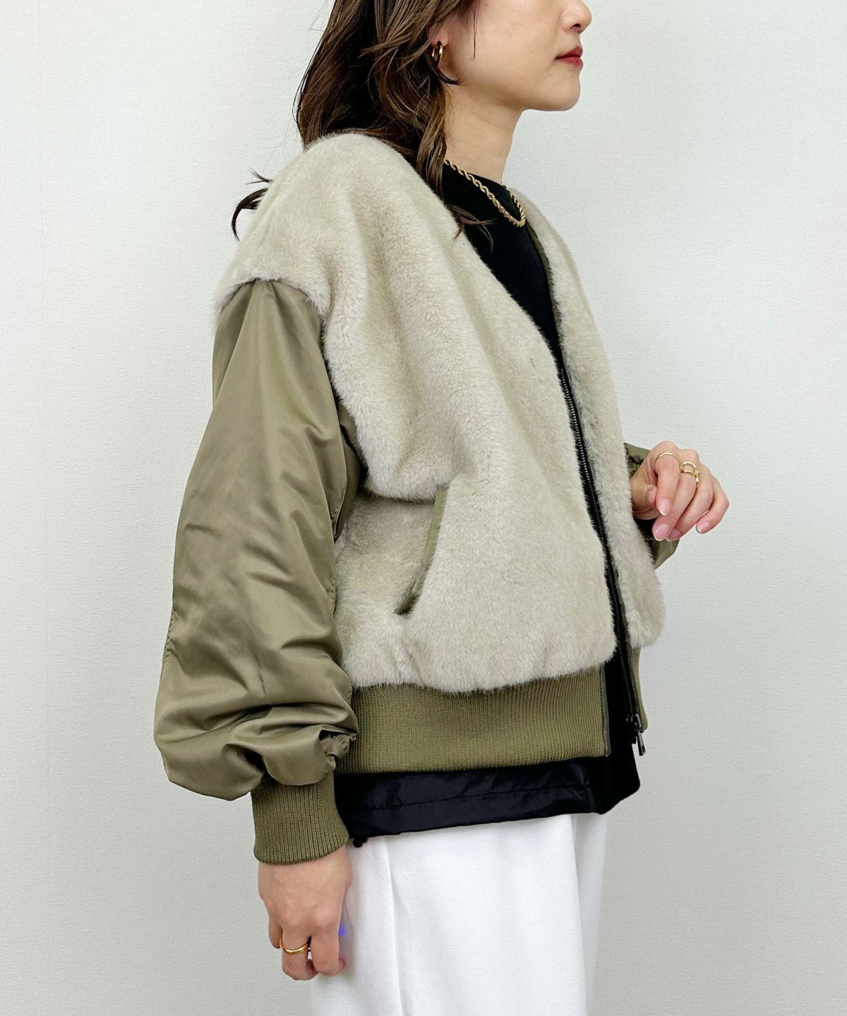 model：H164　着用サイズ：M　アイボリー