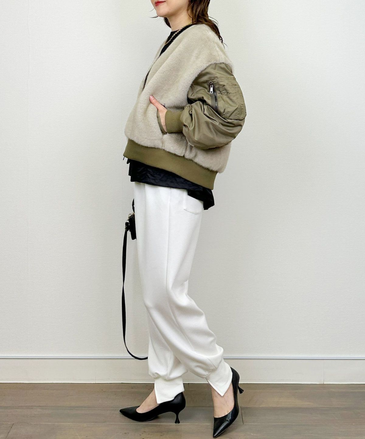 model：H164　着用サイズ：M　アイボリー