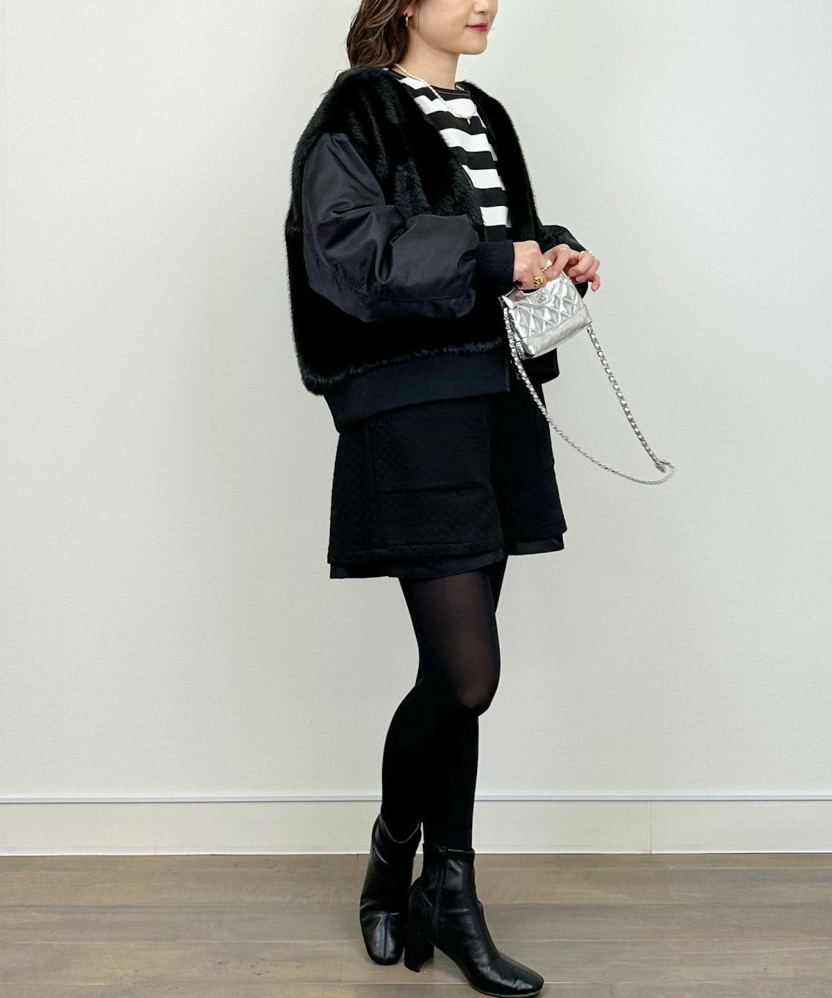 model：H164　着用サイズ：M　ブラック