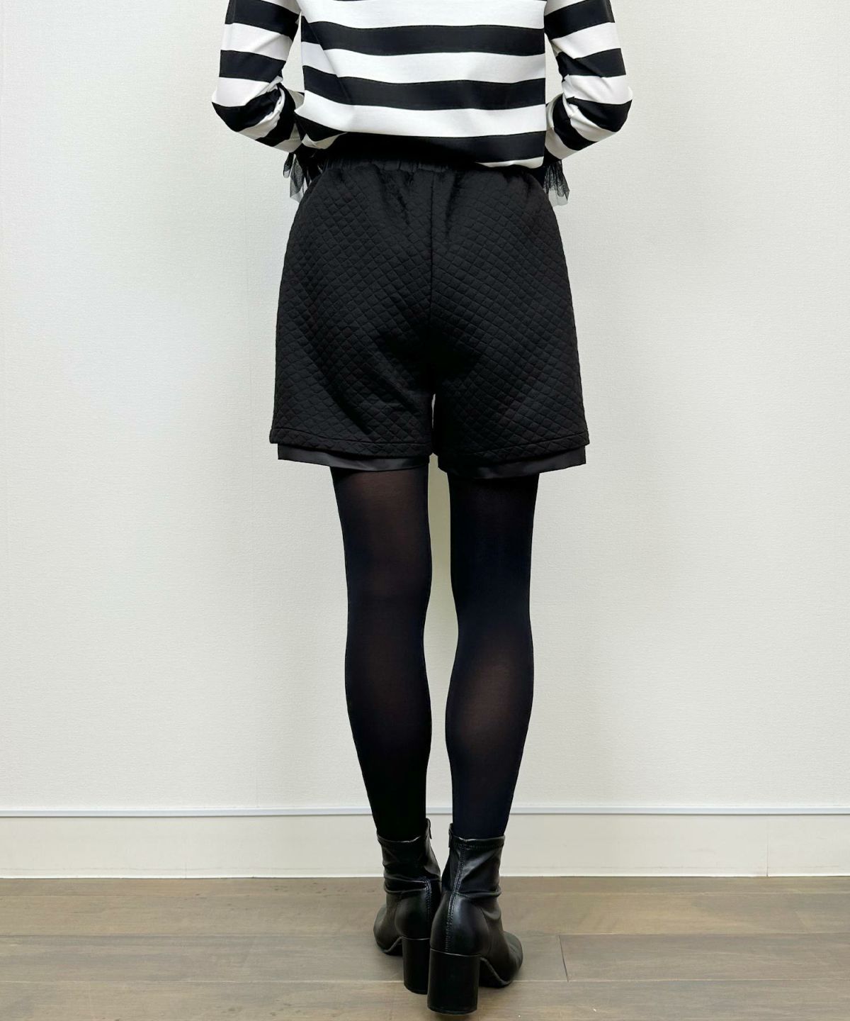 model：H164　着用サイズ：M　ブラック