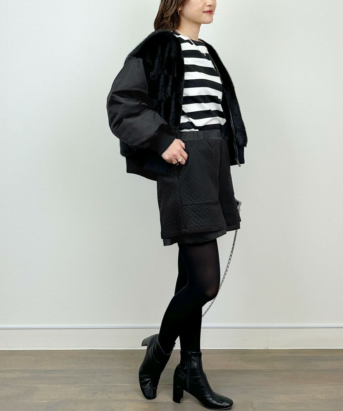 model：H164　着用サイズ：M　ブラック