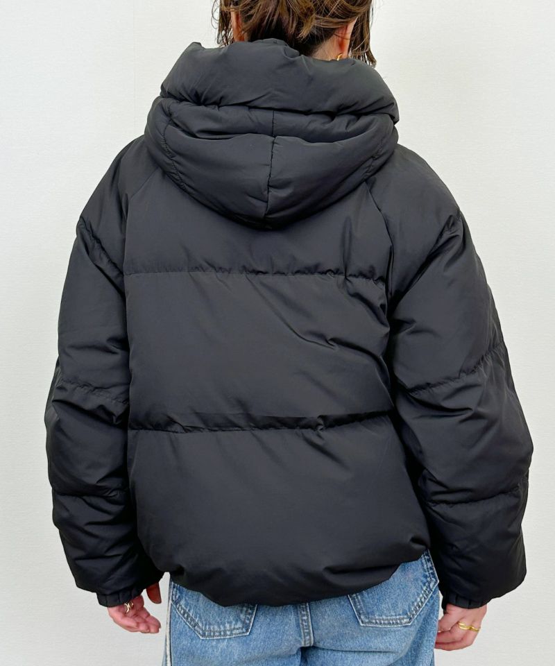 model：H164　着用サイズ：M　ブラック　裾ドロスト絞った状態