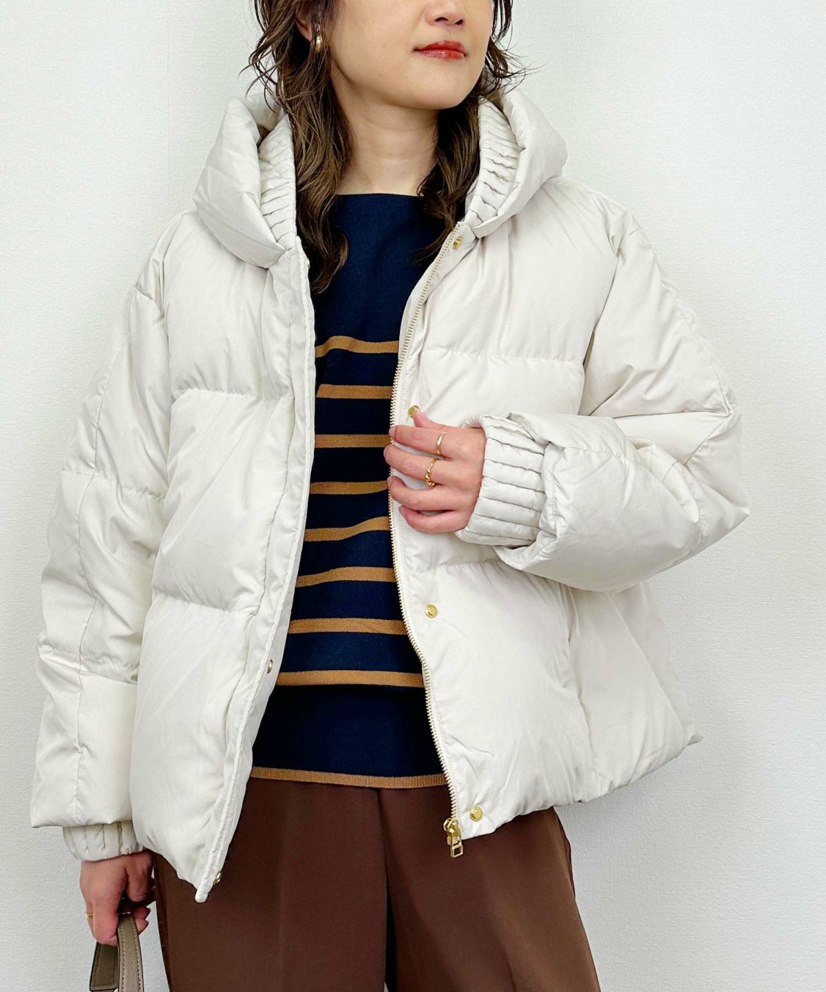 model：H164　着用サイズ：M　ベージュ