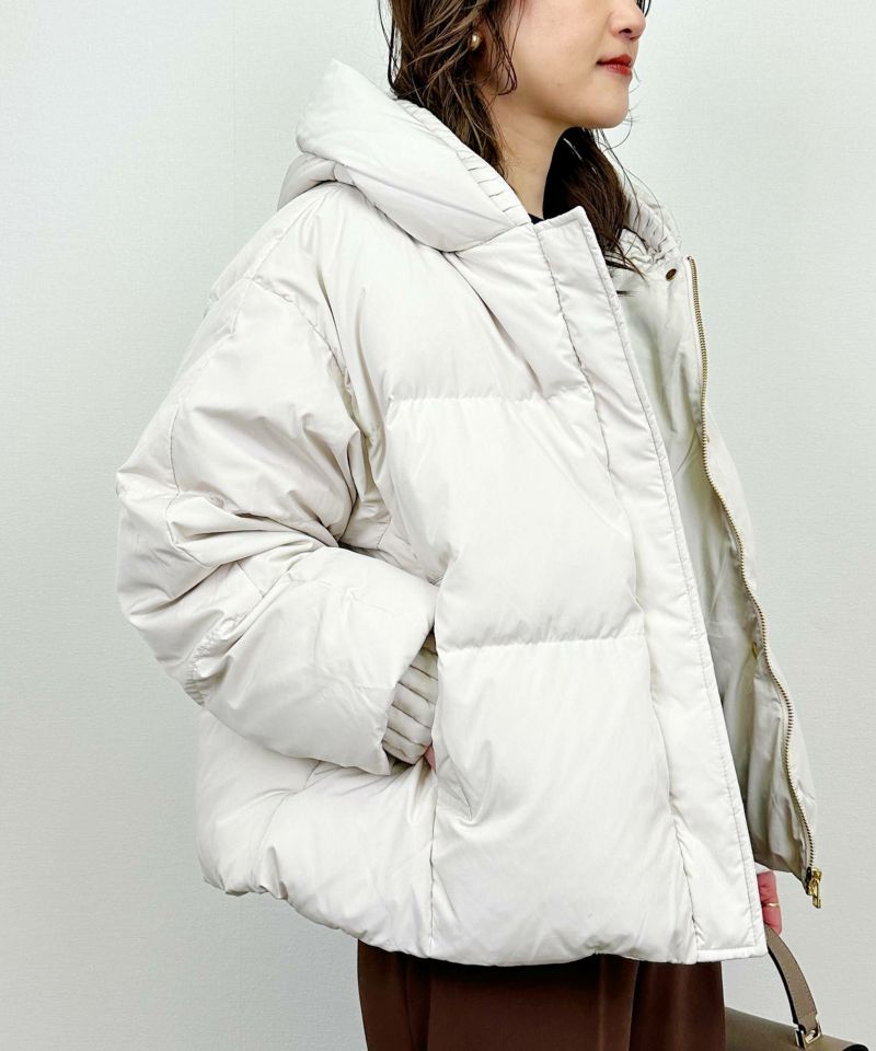 model：H164　着用サイズ：M　ベージュ