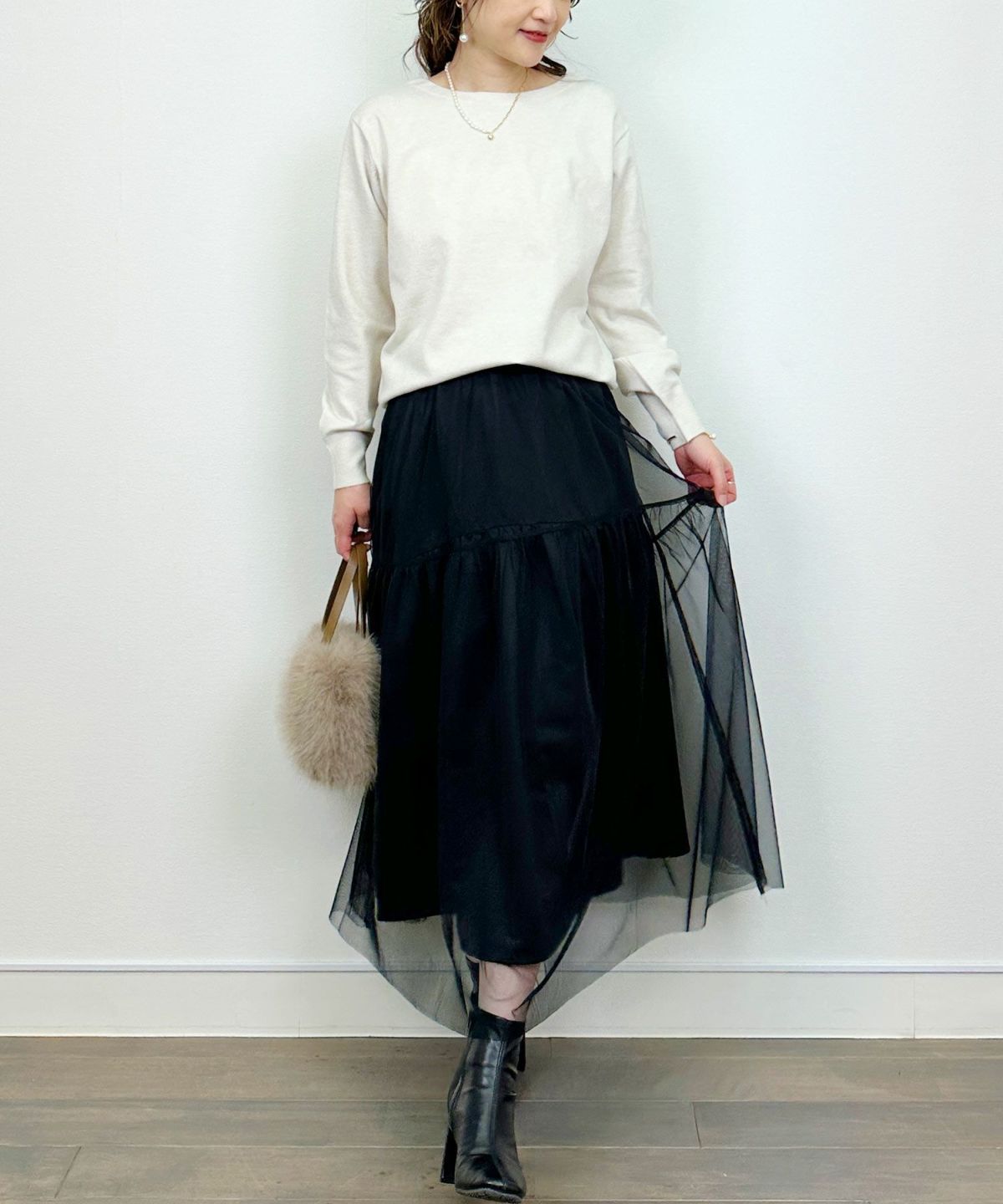 model：H164　着用サイズ：M　アイボリー