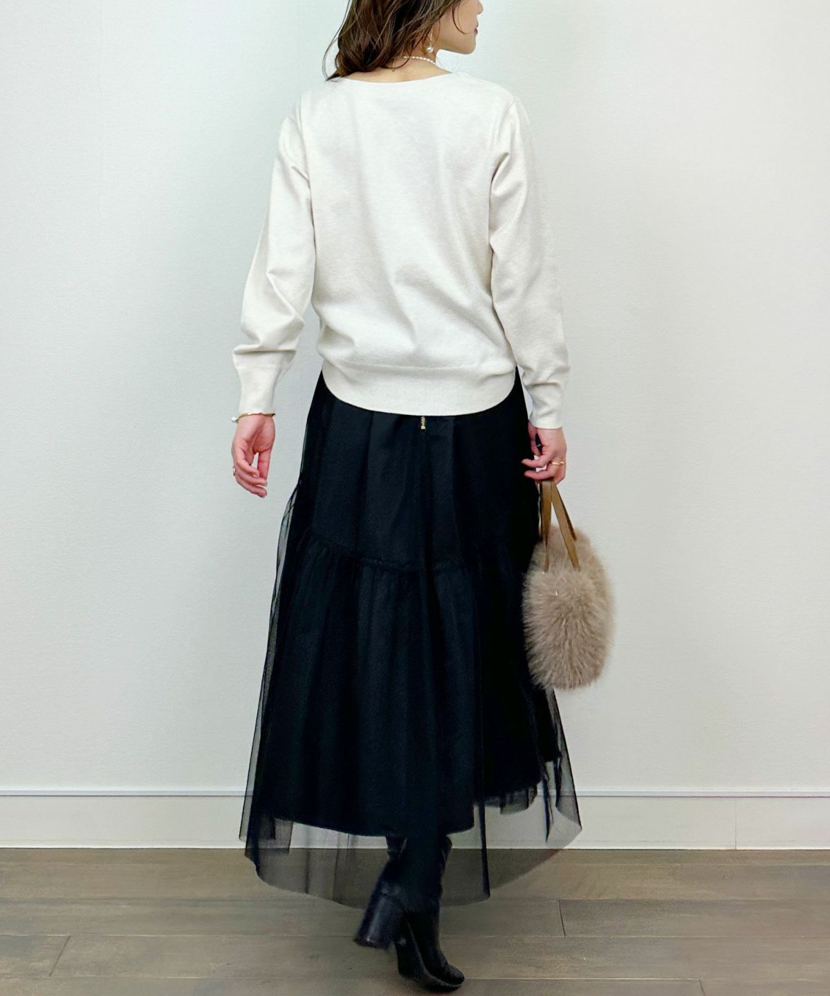 model：H164　着用サイズ：M　アイボリー