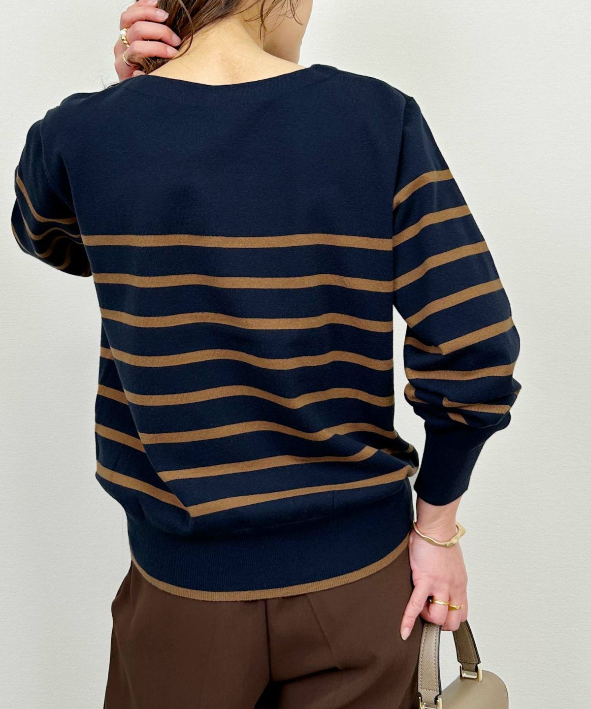 model：H164　着用サイズ：M　ネイビー