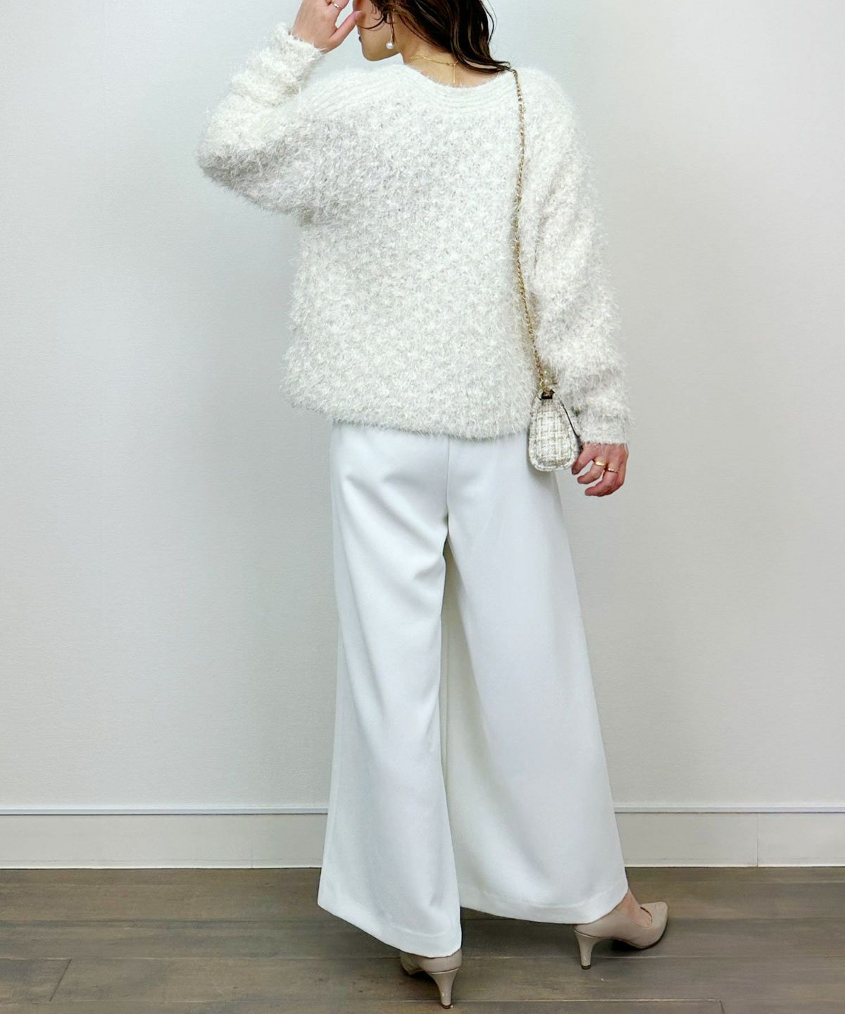 model：H164　着用サイズ：M　アイボリー