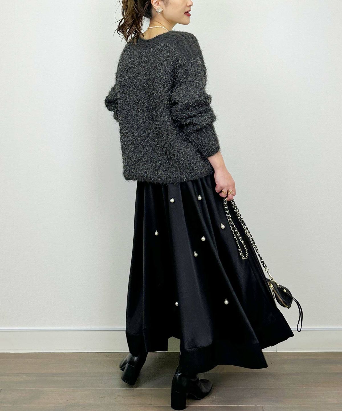 model：H164　着用サイズ：M　チャコールグレー