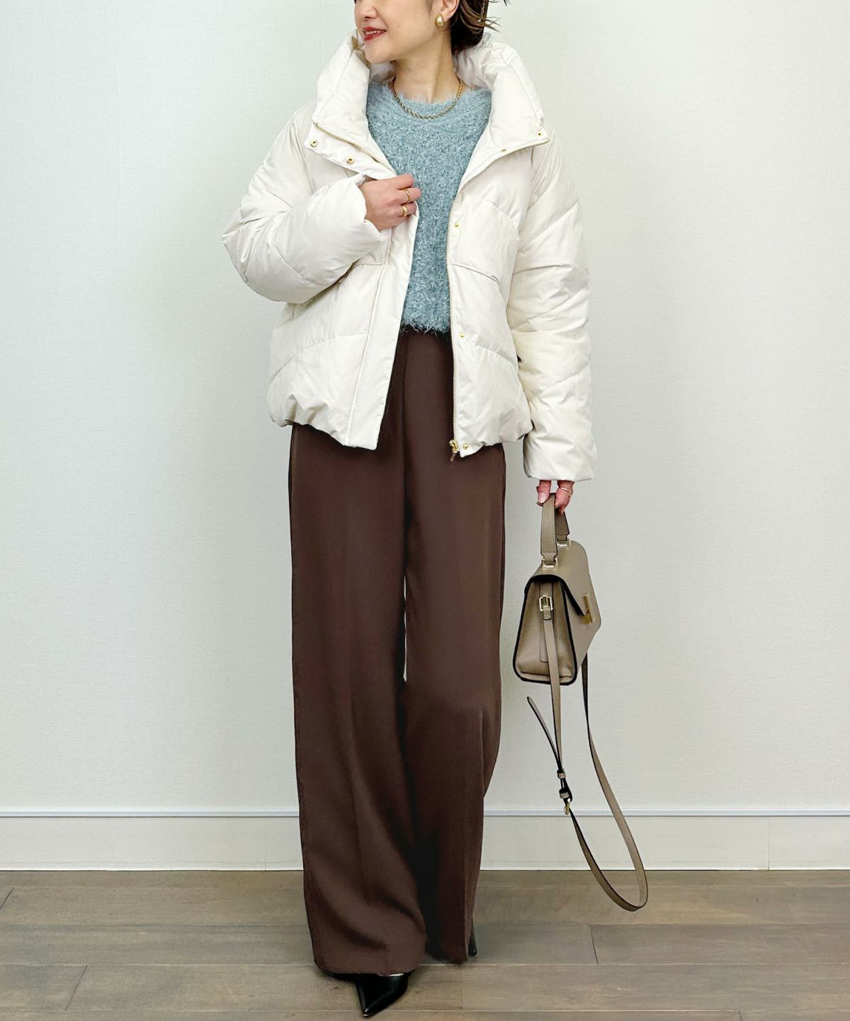 model：H164　着用サイズ：M　アイボリー