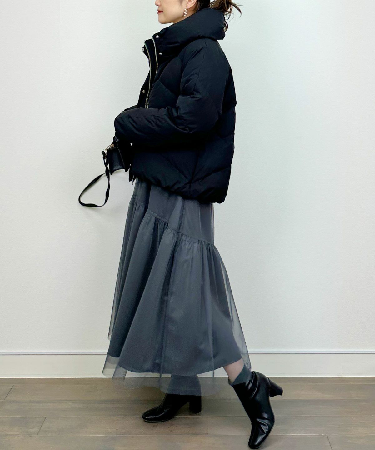 model：H164　着用サイズ：M　ブラック