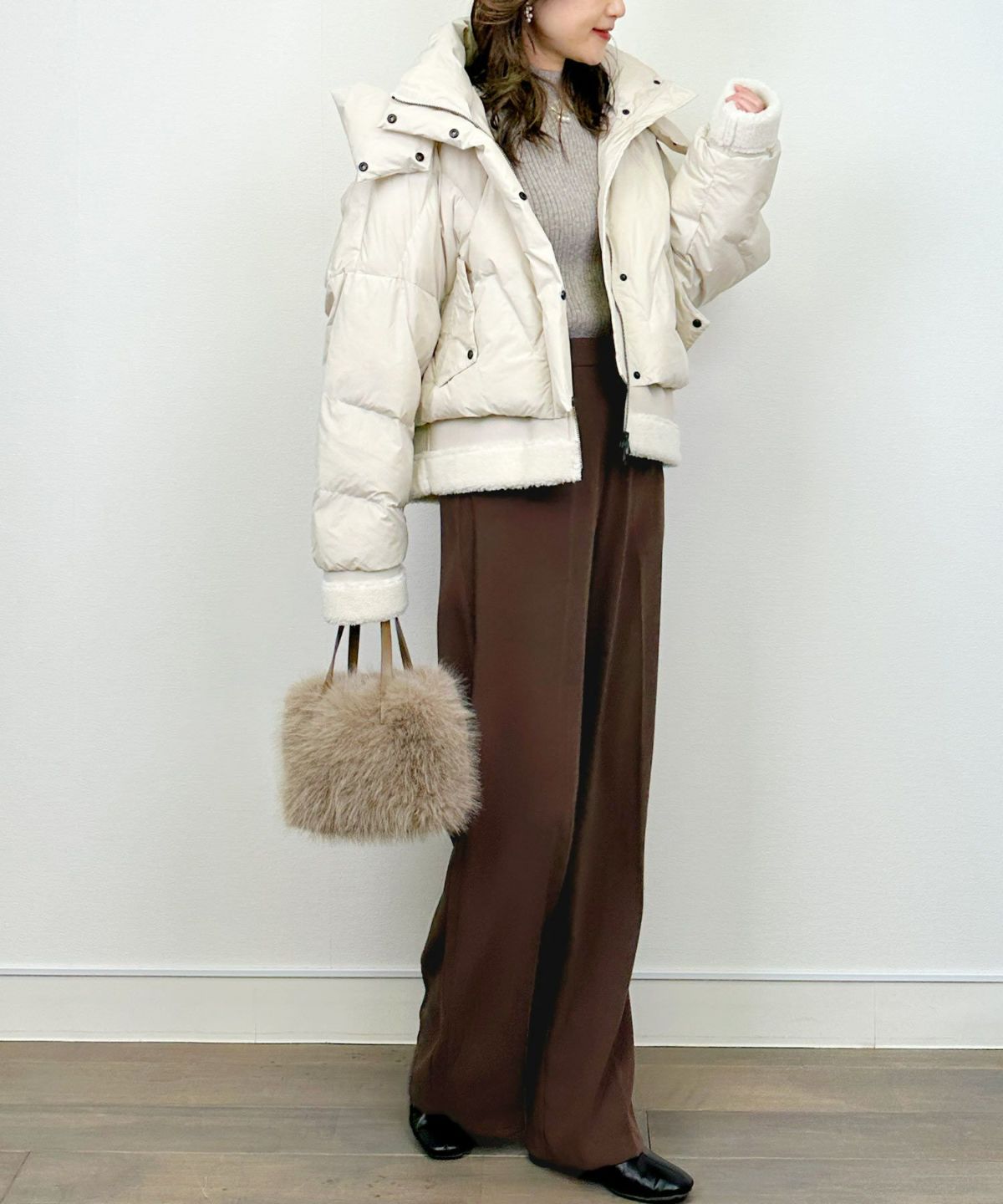 model：H164　着用サイズ：M　オフホワイト