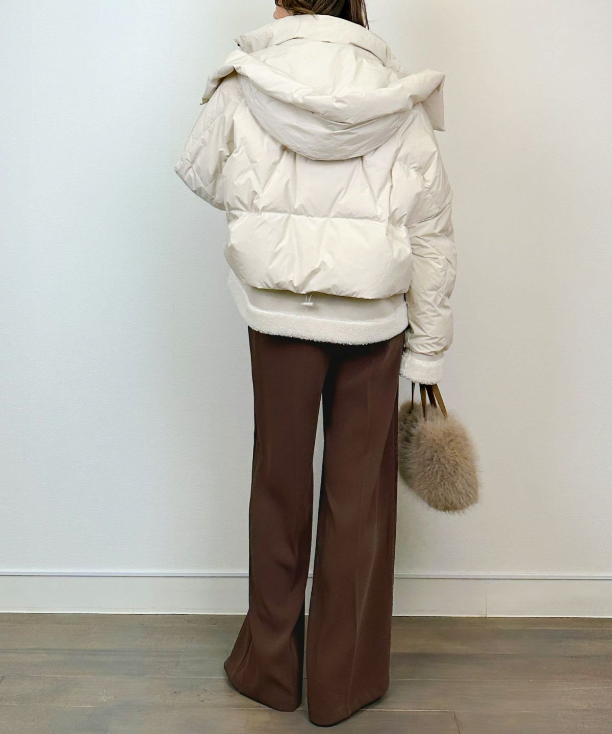 model：H164　着用サイズ：M　オフホワイト