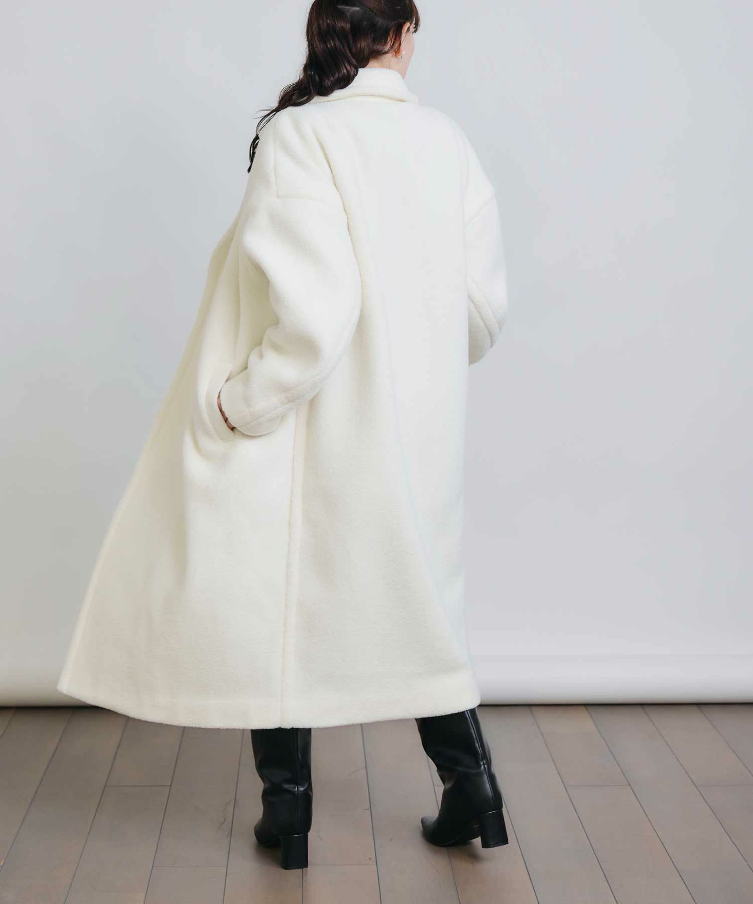 model：H155　着用サイズ：M　オフホワイト
