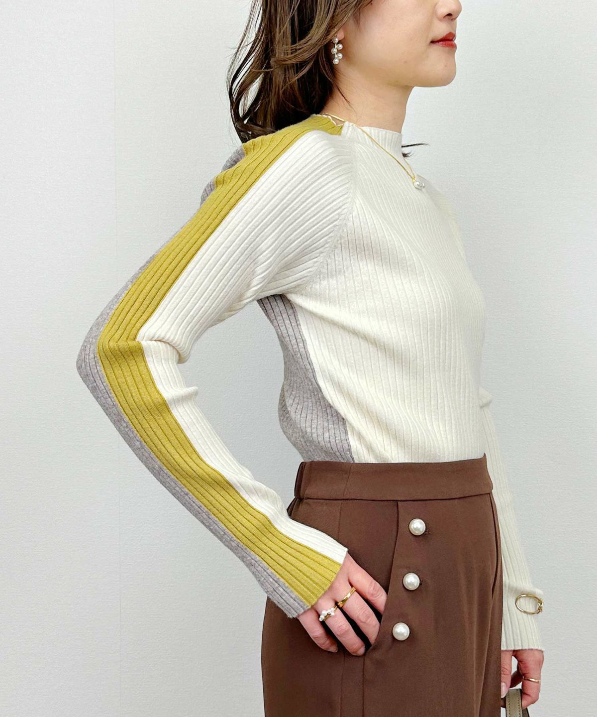 model：H164　着用サイズ：M　アイボリー