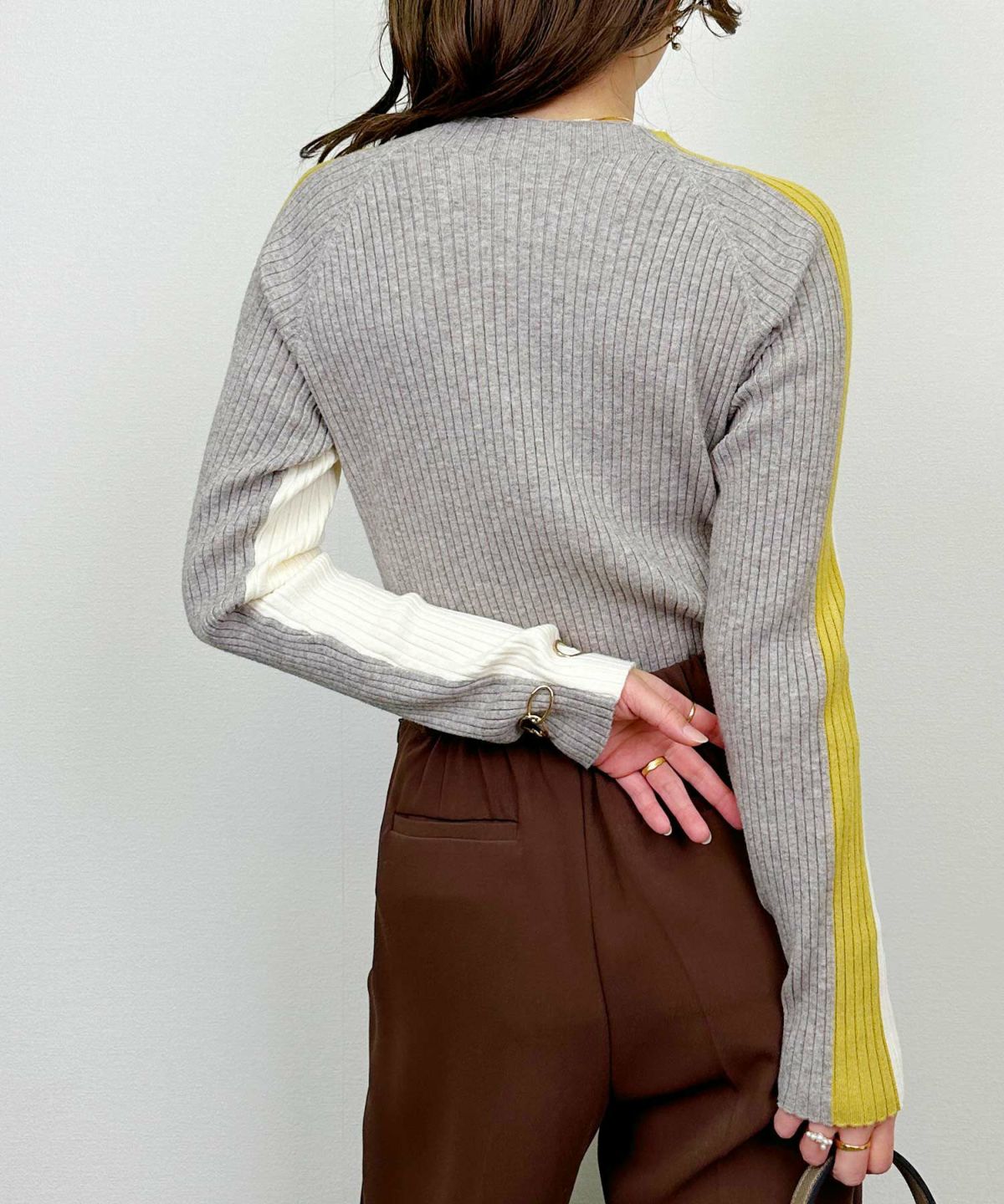 model：H164　着用サイズ：M　アイボリー