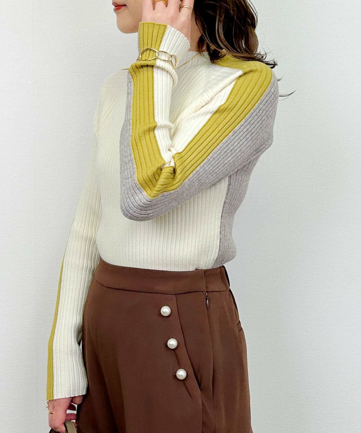 model：H164　着用サイズ：M　アイボリー