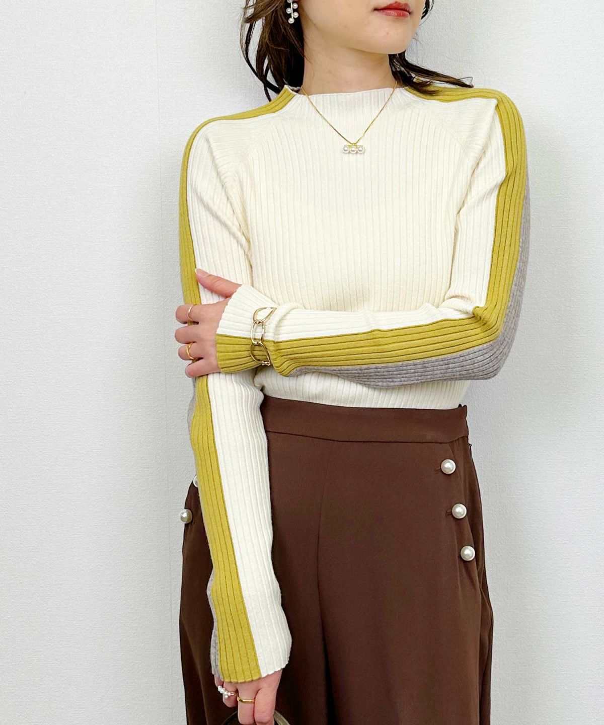 model：H164　着用サイズ：M　アイボリー