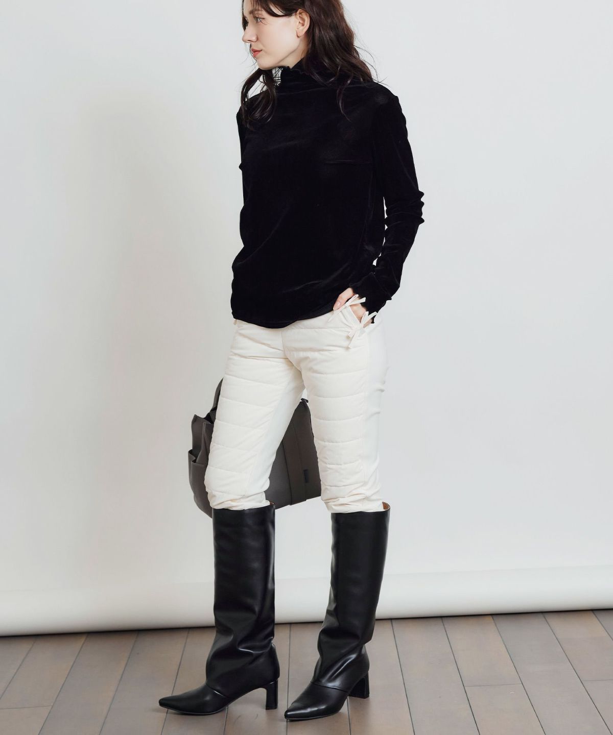 model：H155　着用サイズ：S　オフホワイト