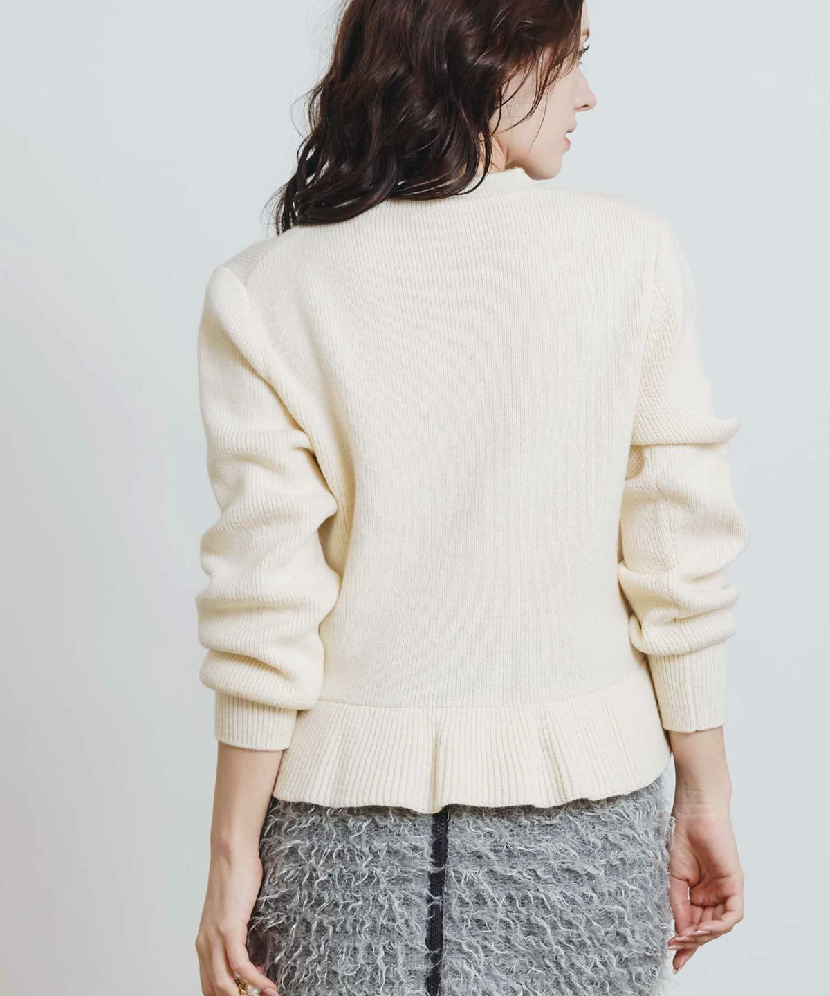 model：H155　着用サイズ：M　オフホワイト