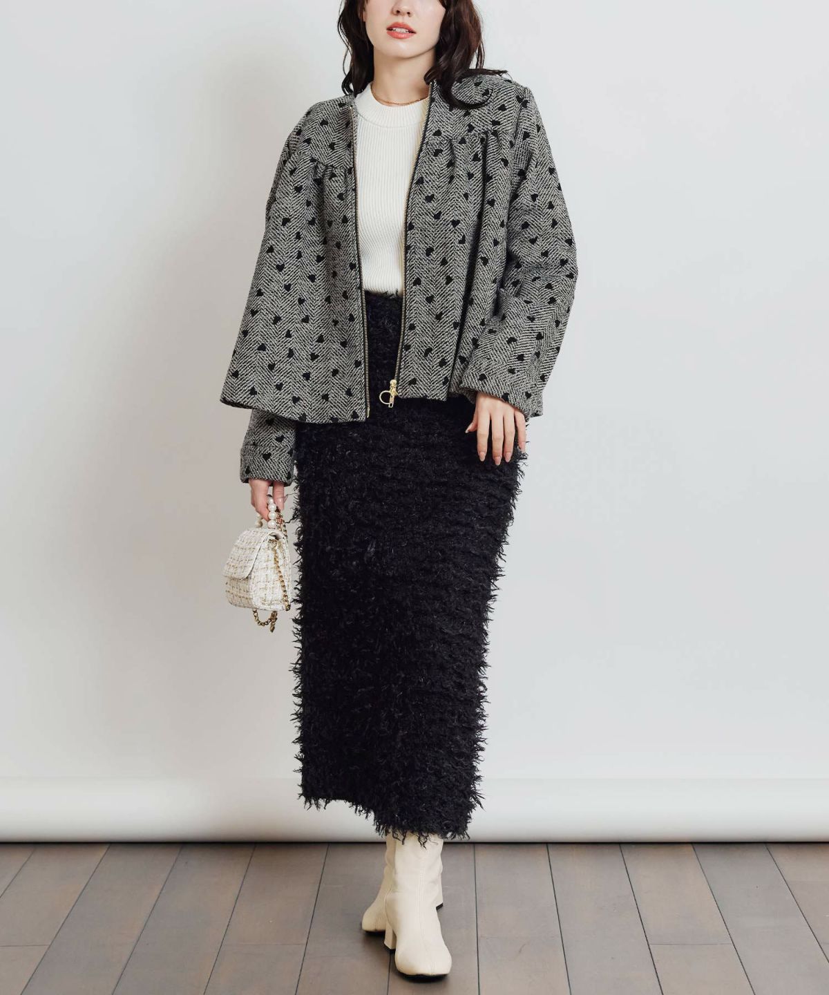 model：H155　着用サイズ：M　モカ