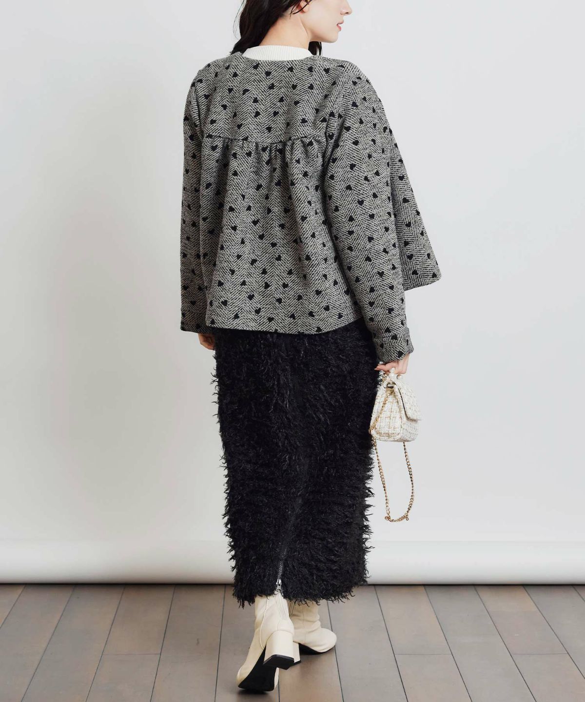 model：H155　着用サイズ：M　モカ