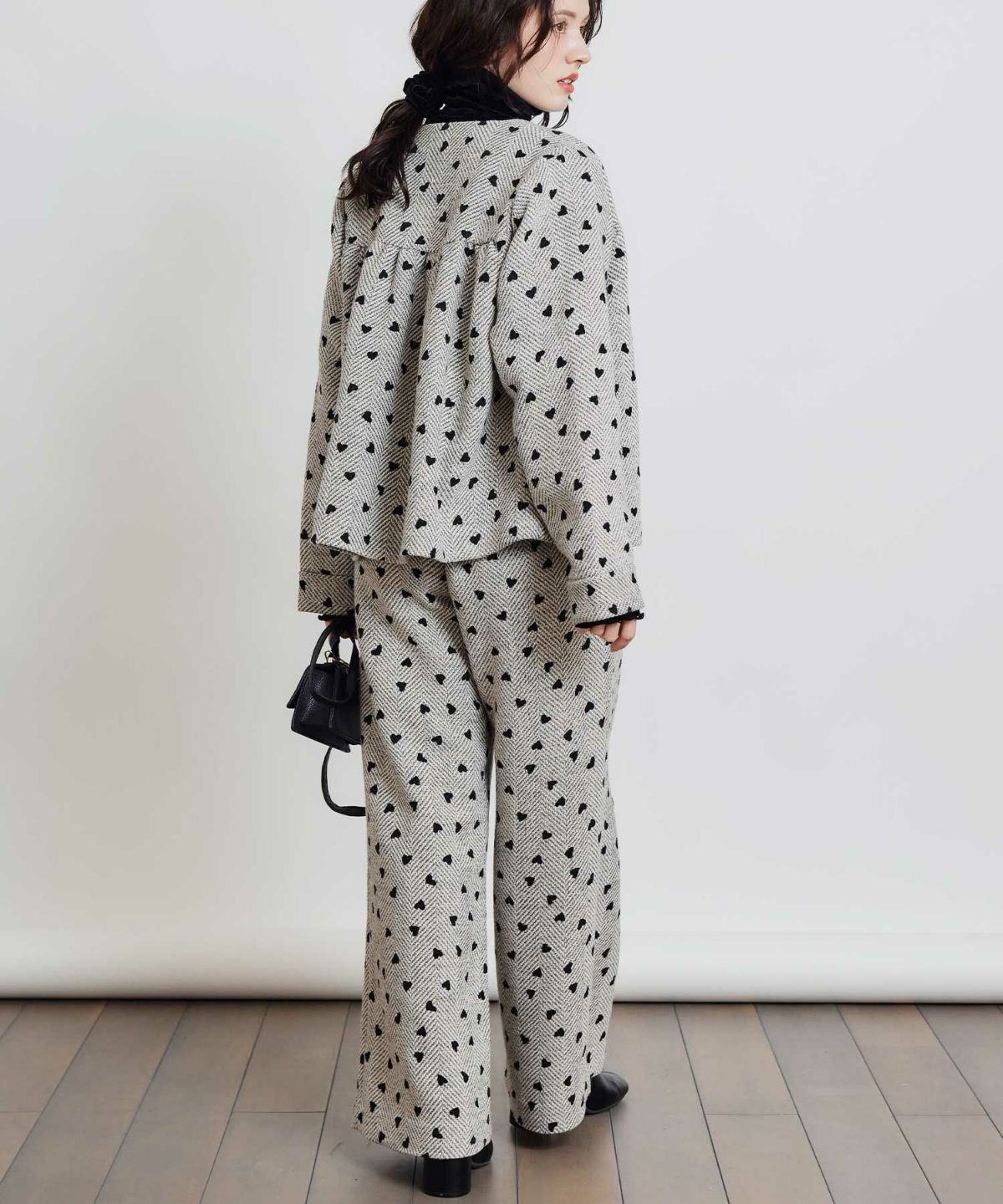 model：H155　着用サイズ：M　ベージュ　セットアップで