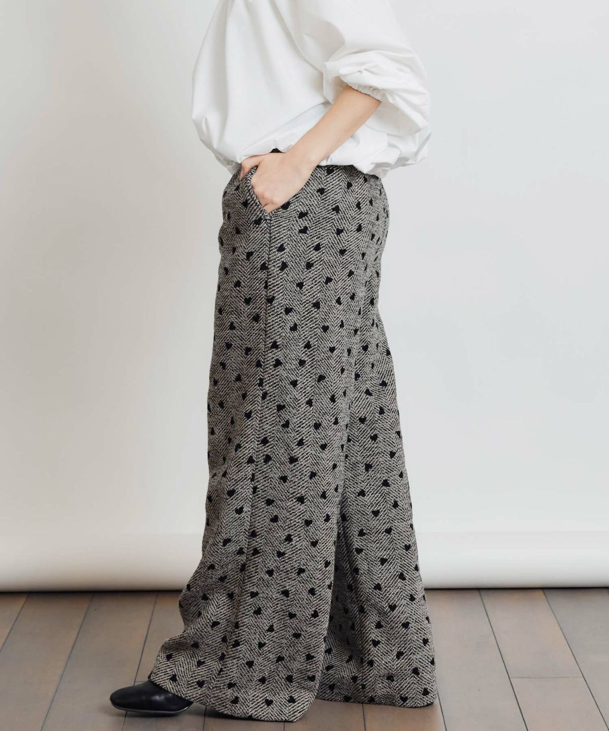 model：H155　着用サイズ：M　モカ