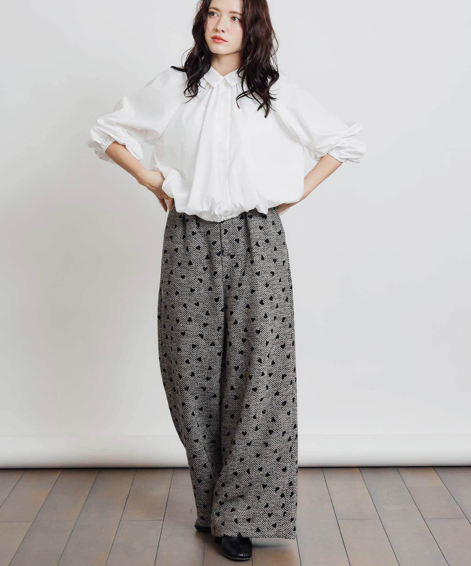 model：H155　着用サイズ：M　モカ