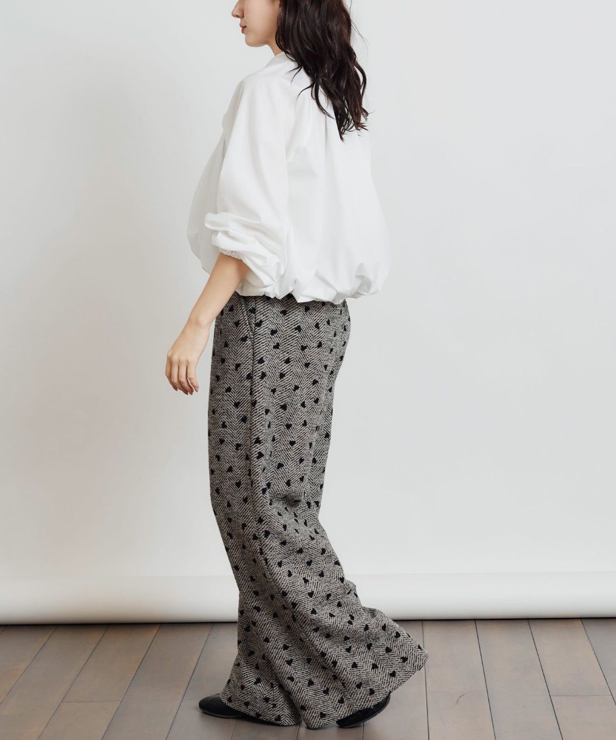 model：H155　着用サイズ：M　モカ