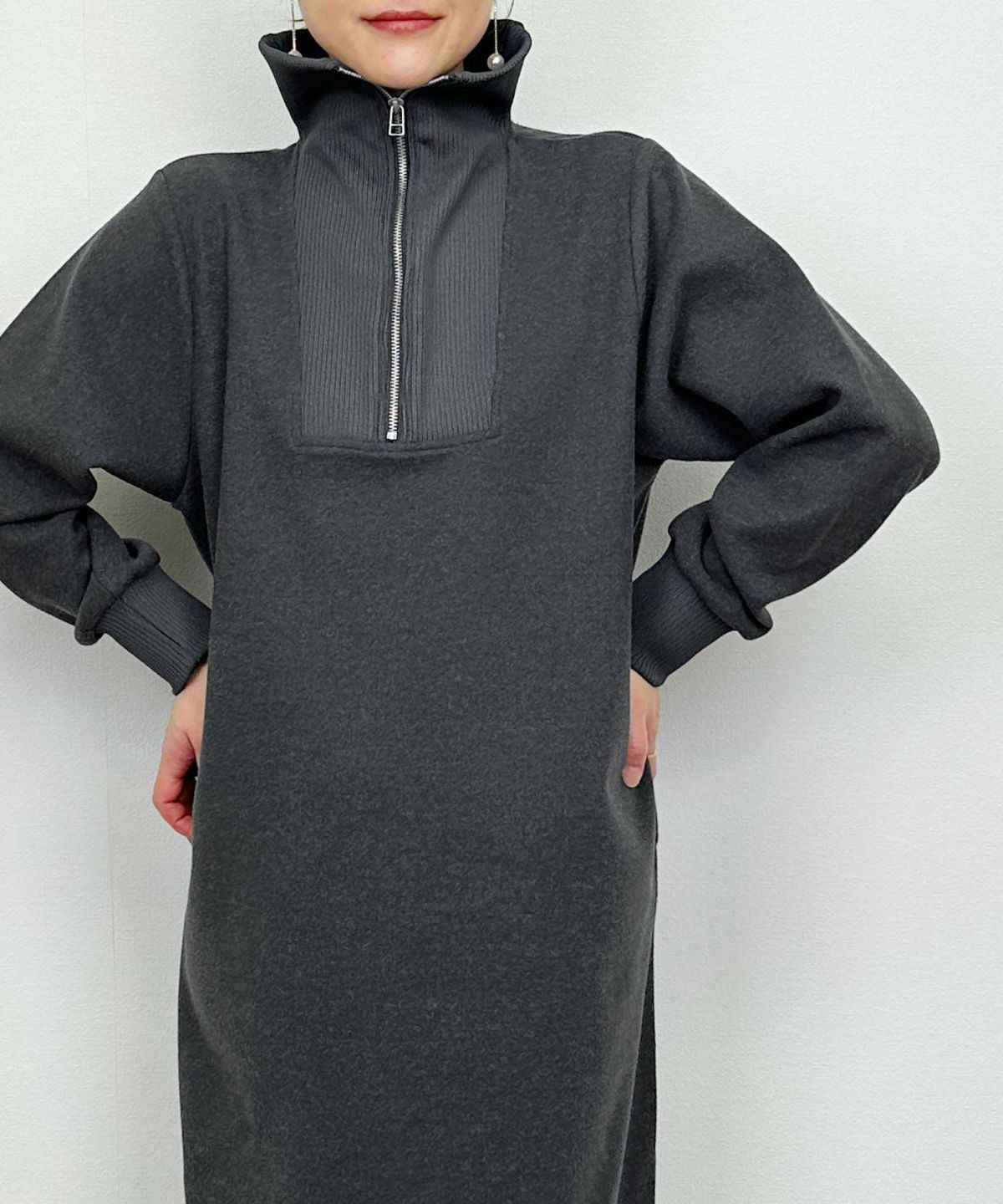 model：H164　着用サイズ：M　チャコールグレー