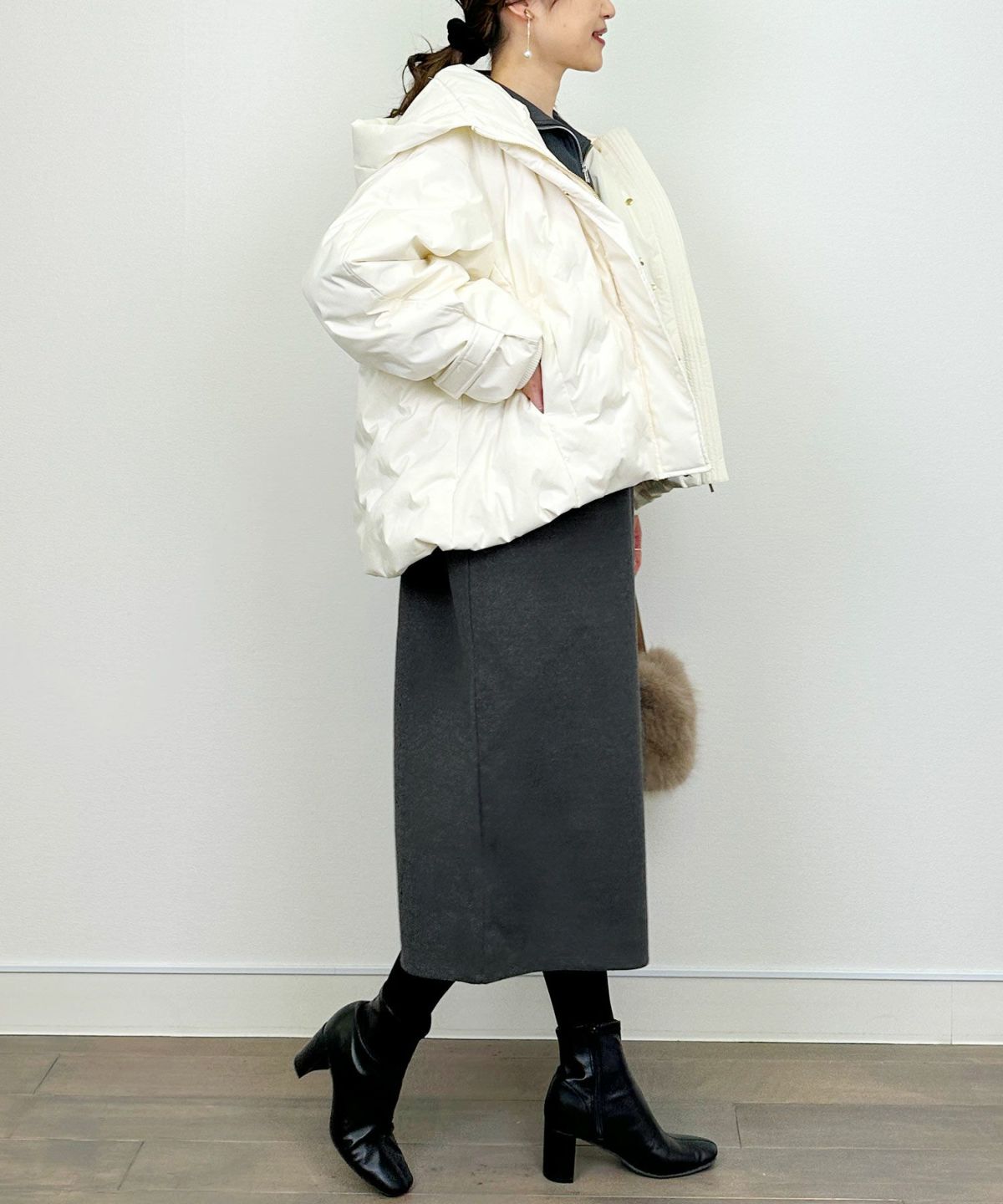 model：H164　着用サイズ：M　アイボリー