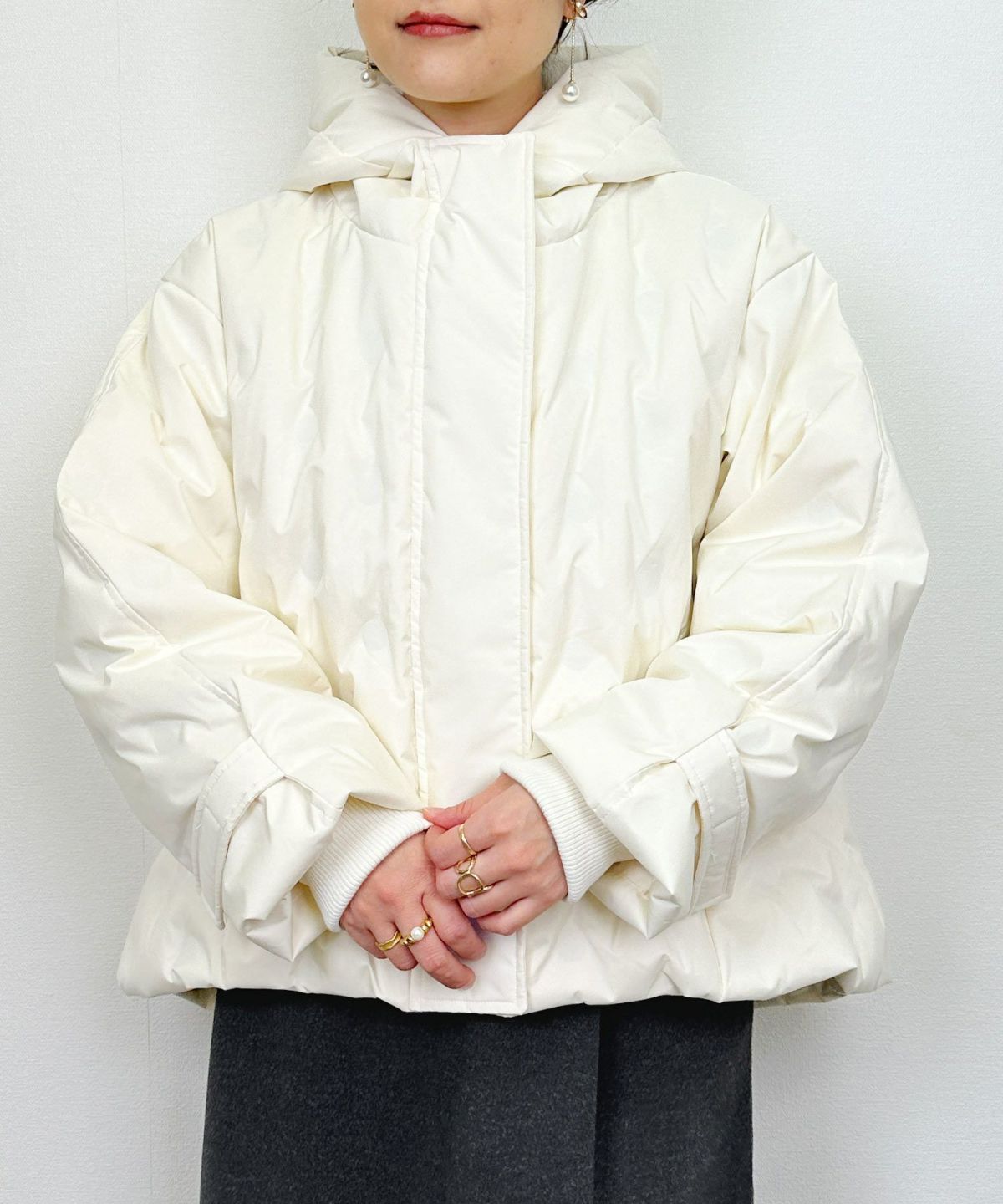 model：H164　着用サイズ：M　アイボリー