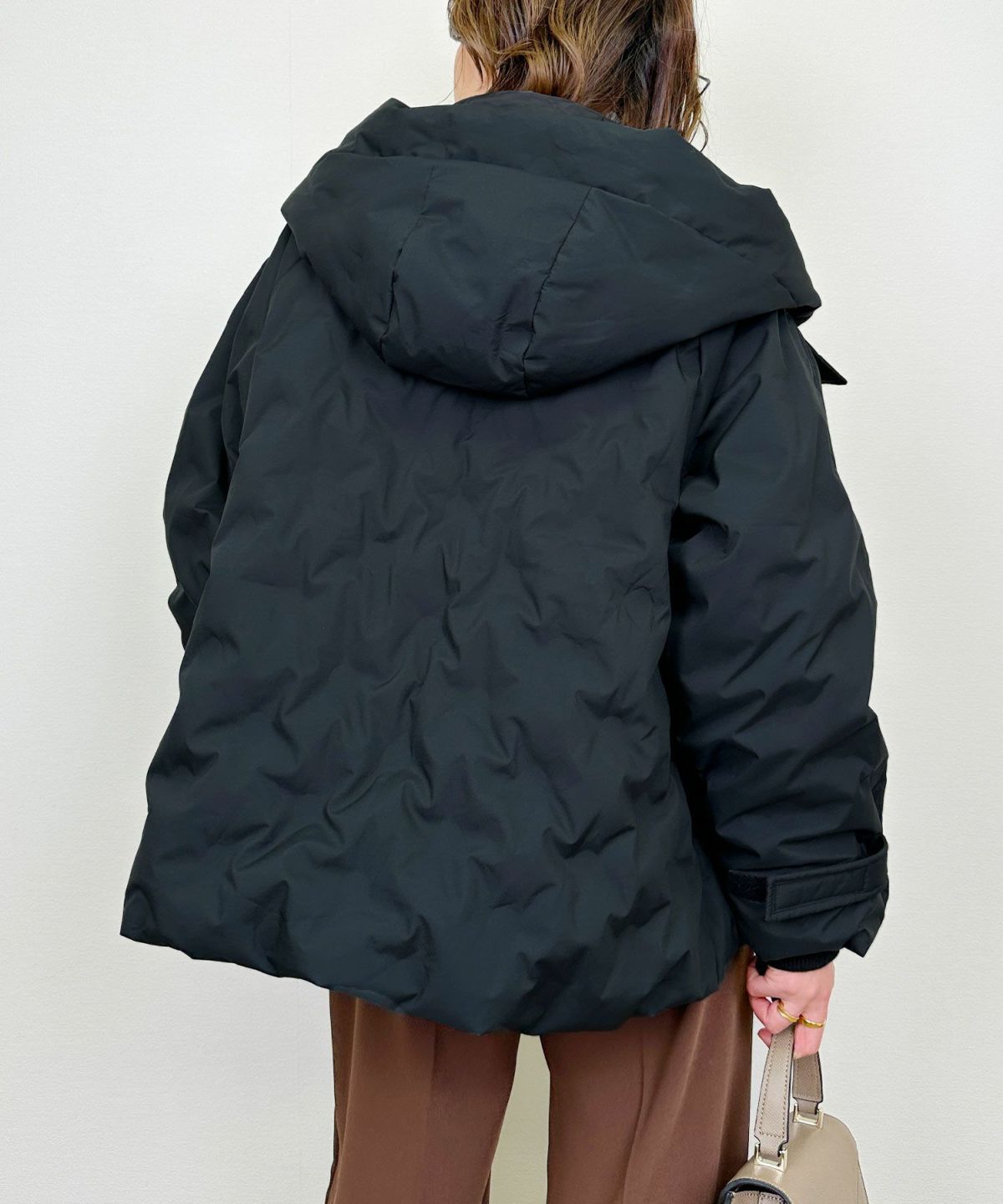 model：H164　着用サイズ：M　ブラック